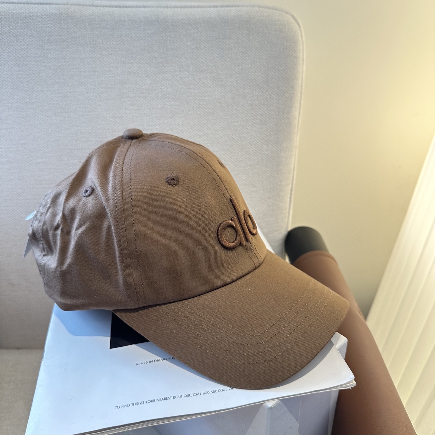 Alo 🔥爆款 新款棒球帽定制面料，简约时尚更透气，超火爆现货秒发