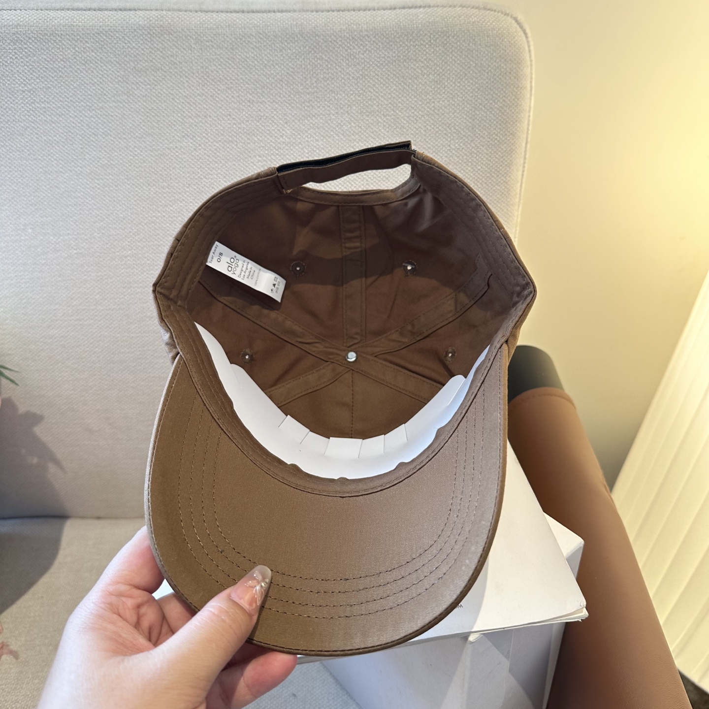 Alo 🔥爆款 新款棒球帽定制面料，简约时尚更透气，超火爆现货秒发