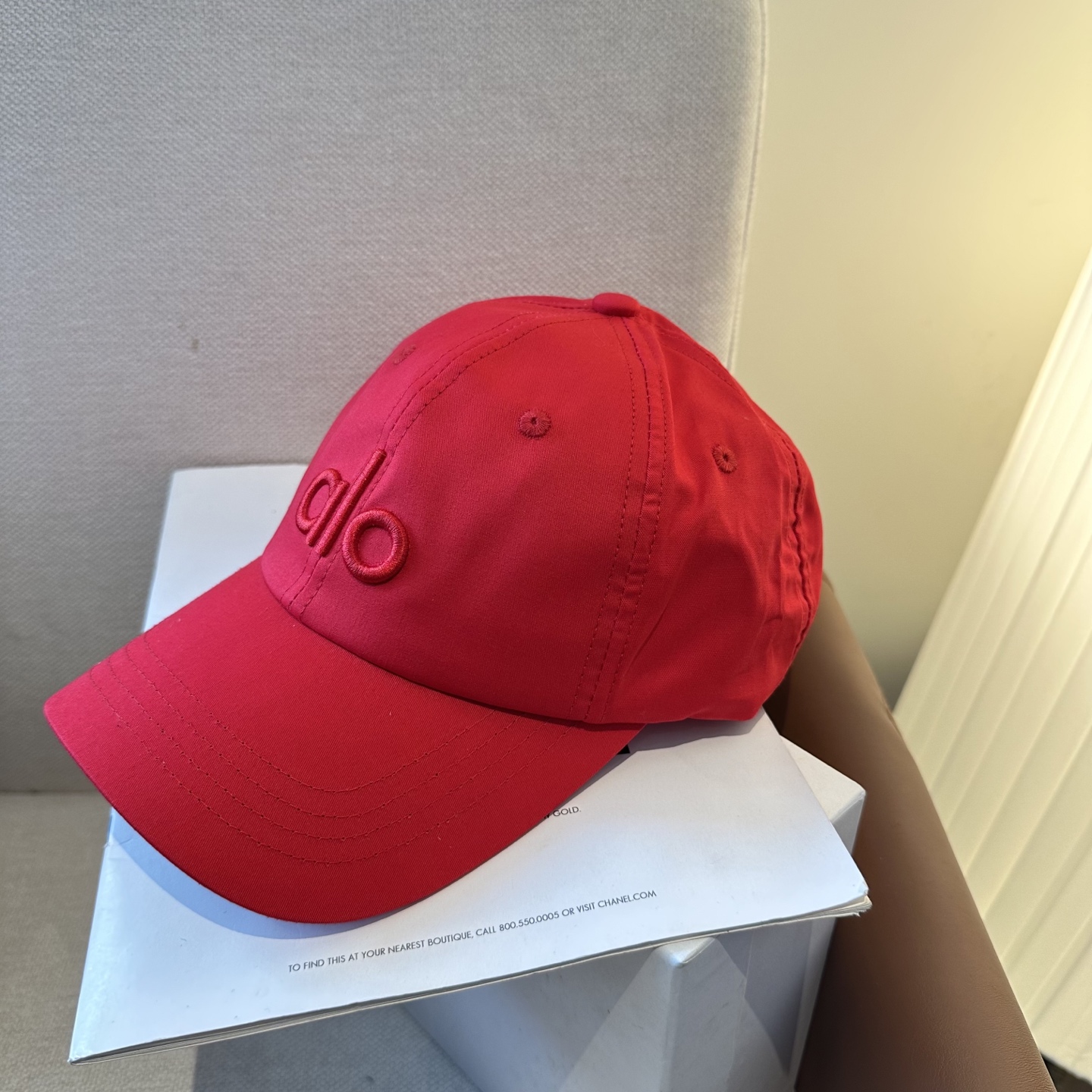 Alo 🔥爆款 新款棒球帽定制面料，简约时尚更透气，超火爆现货秒发