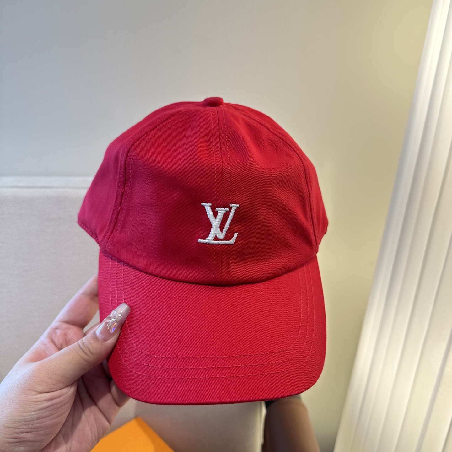🧢路易威登棒球帽 LouisVuitton😍新款LV棒球帽，重工打造♥️高端大气，百搭款🤗男女通用！