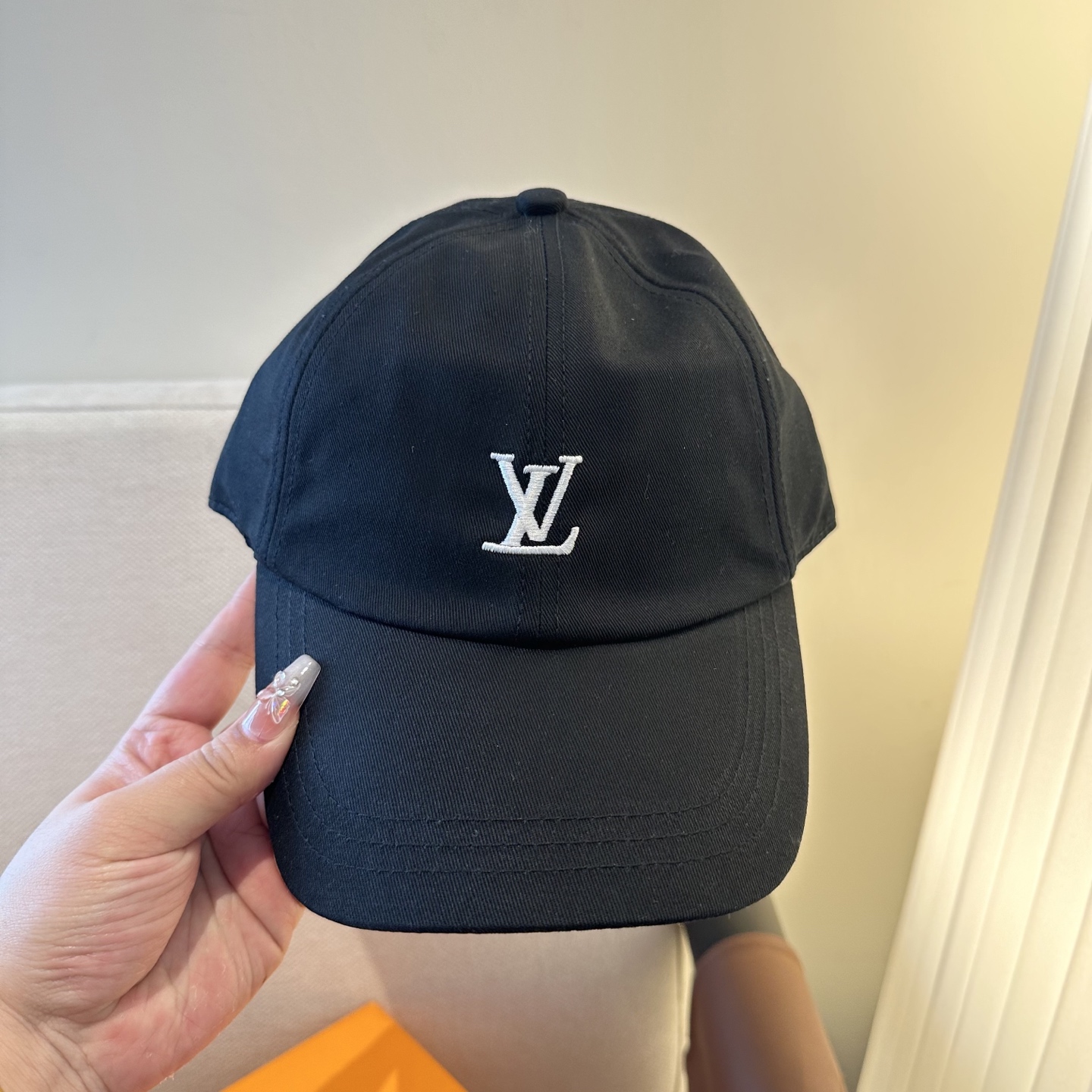 🧢路易威登棒球帽 LouisVuitton😍新款LV棒球帽，重工打造♥️高端大气，百搭款🤗男女通用！