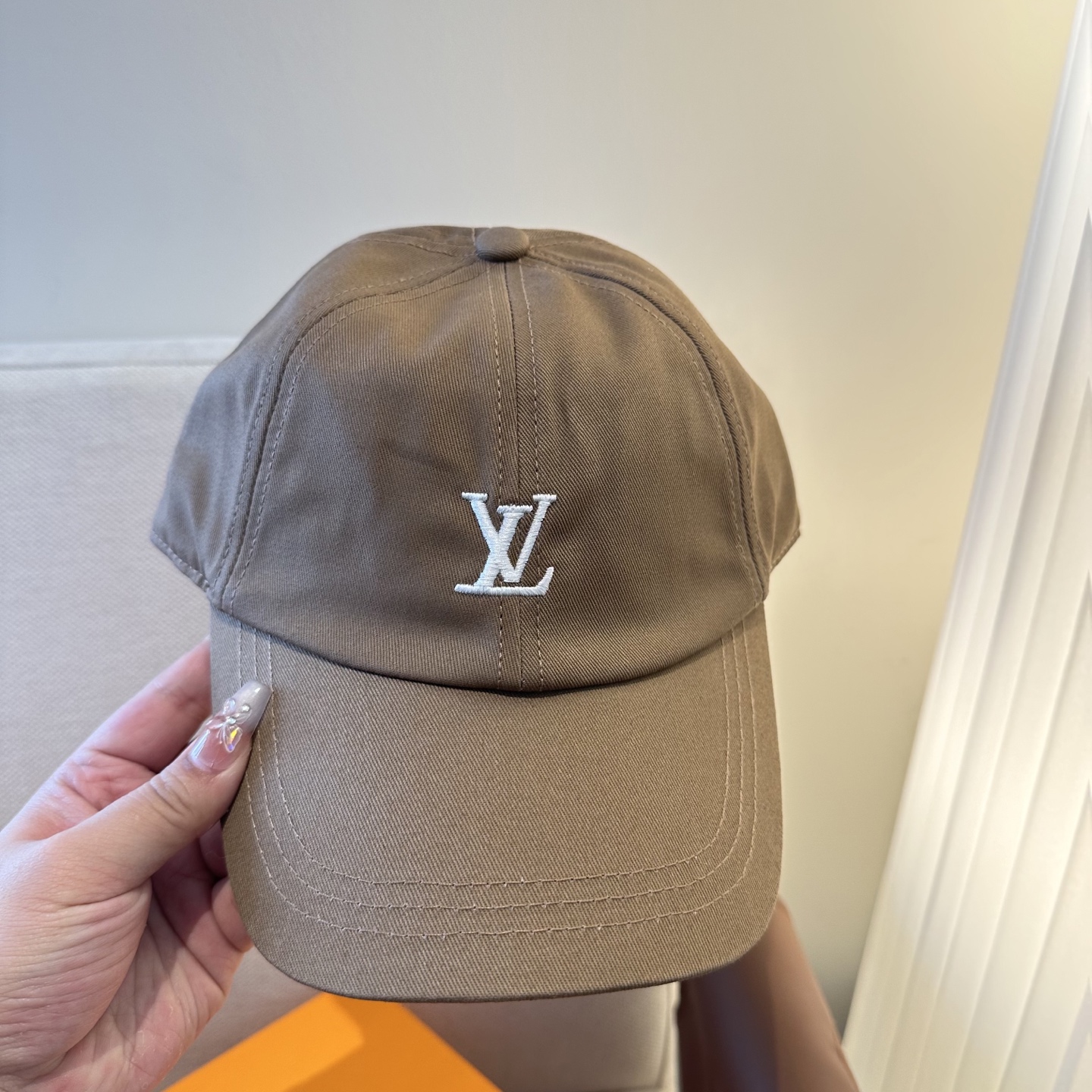 🧢路易威登棒球帽 LouisVuitton😍新款LV棒球帽，重工打造♥️高端大气，百搭款🤗男女通用！