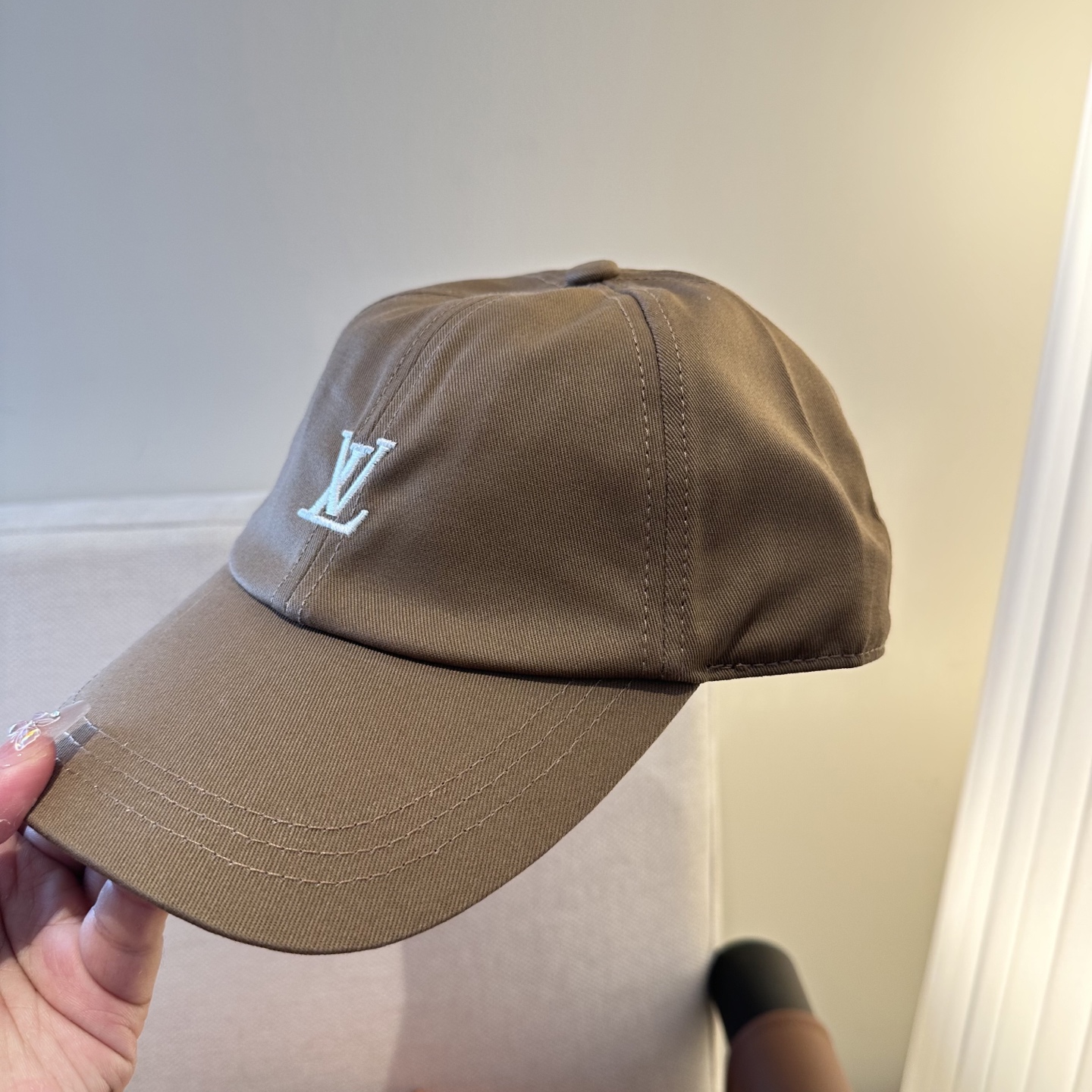 🧢路易威登棒球帽 LouisVuitton😍新款LV棒球帽，重工打造♥️高端大气，百搭款🤗男女通用！