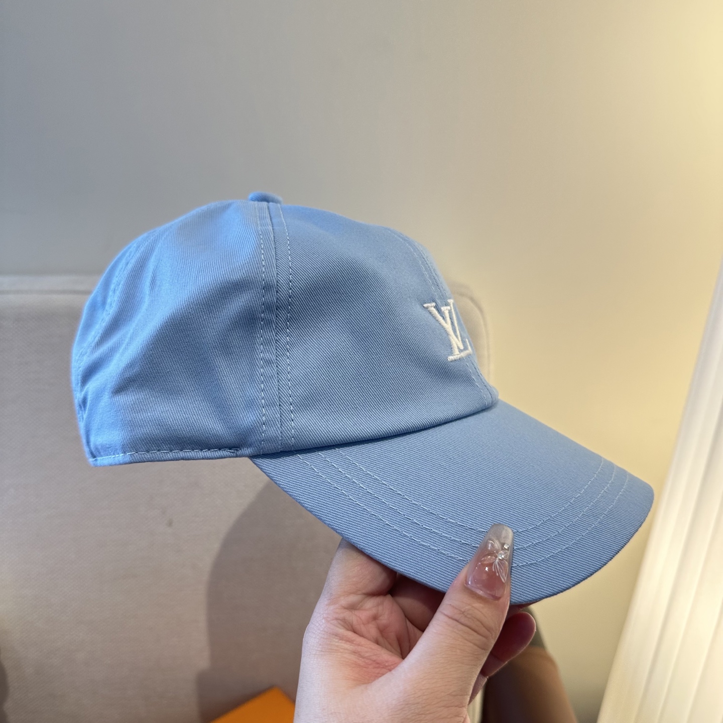 🧢路易威登棒球帽 LouisVuitton😍新款LV棒球帽，重工打造♥️高端大气，百搭款🤗男女通用！