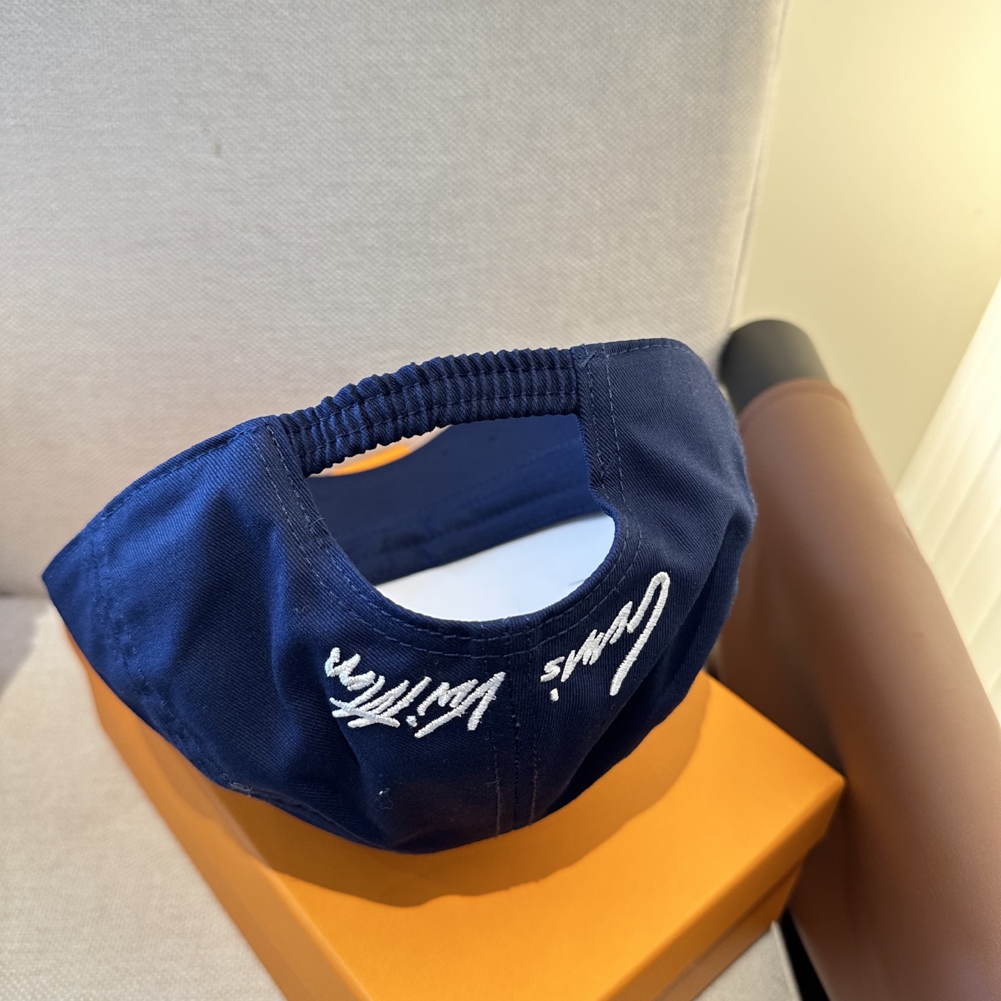 🧢路易威登棒球帽 LouisVuitton😍新款LV棒球帽，重工打造♥️高端大气，百搭款🤗男女通用！