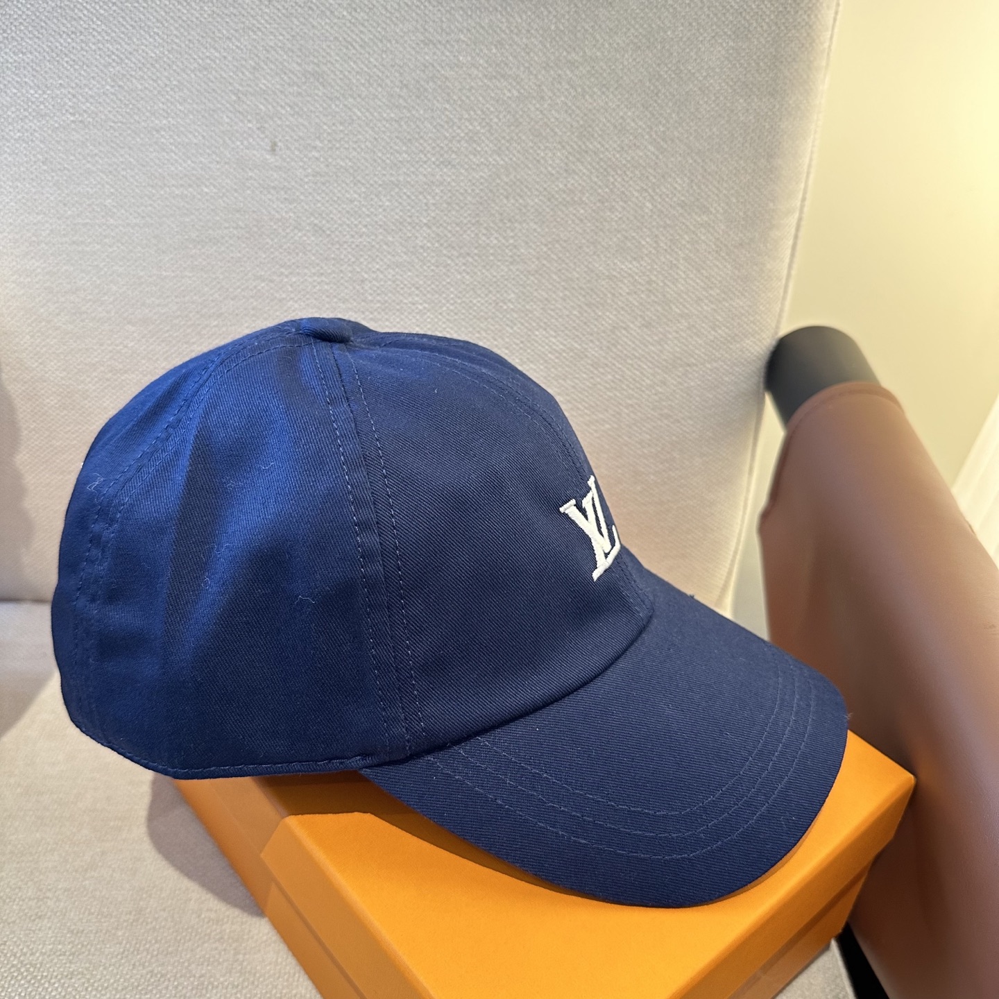 🧢路易威登棒球帽 LouisVuitton😍新款LV棒球帽，重工打造♥️高端大气，百搭款🤗男女通用！