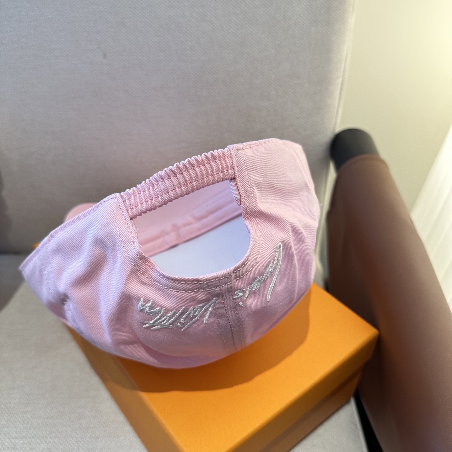 🧢路易威登棒球帽 LouisVuitton😍新款LV棒球帽，重工打造♥️高端大气，百搭款🤗男女通用！