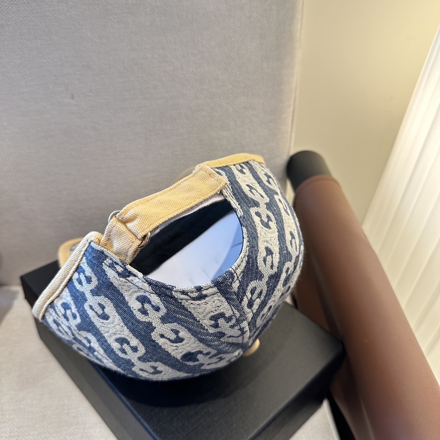 爆款CELINE（赛琳）简约明星同款最新棒球帽，时尚潮流，高端做工！每一个帽子都是用心之作！非一般的品质