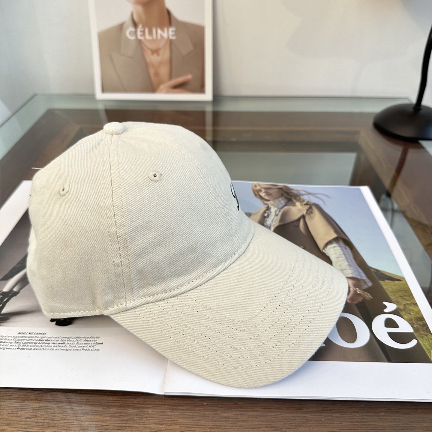 潮牌棒球帽 简单休闲风的棒球帽 减龄百搭 适配度很高！简单随性~出街拍照拗造型非常加分~男女同款 随意搭