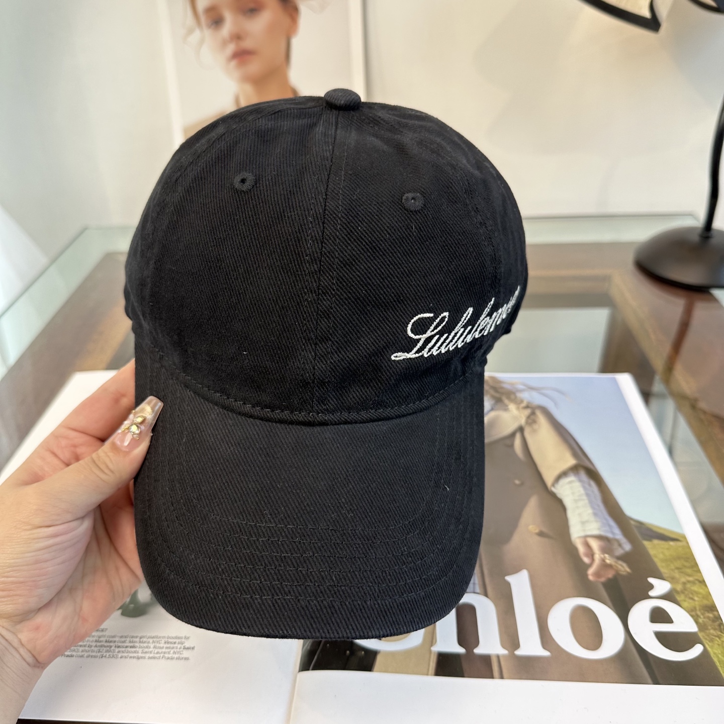 潮牌棒球帽 简单休闲风的棒球帽 减龄百搭 适配度很高！简单随性~出街拍照拗造型非常加分~男女同款 随意搭