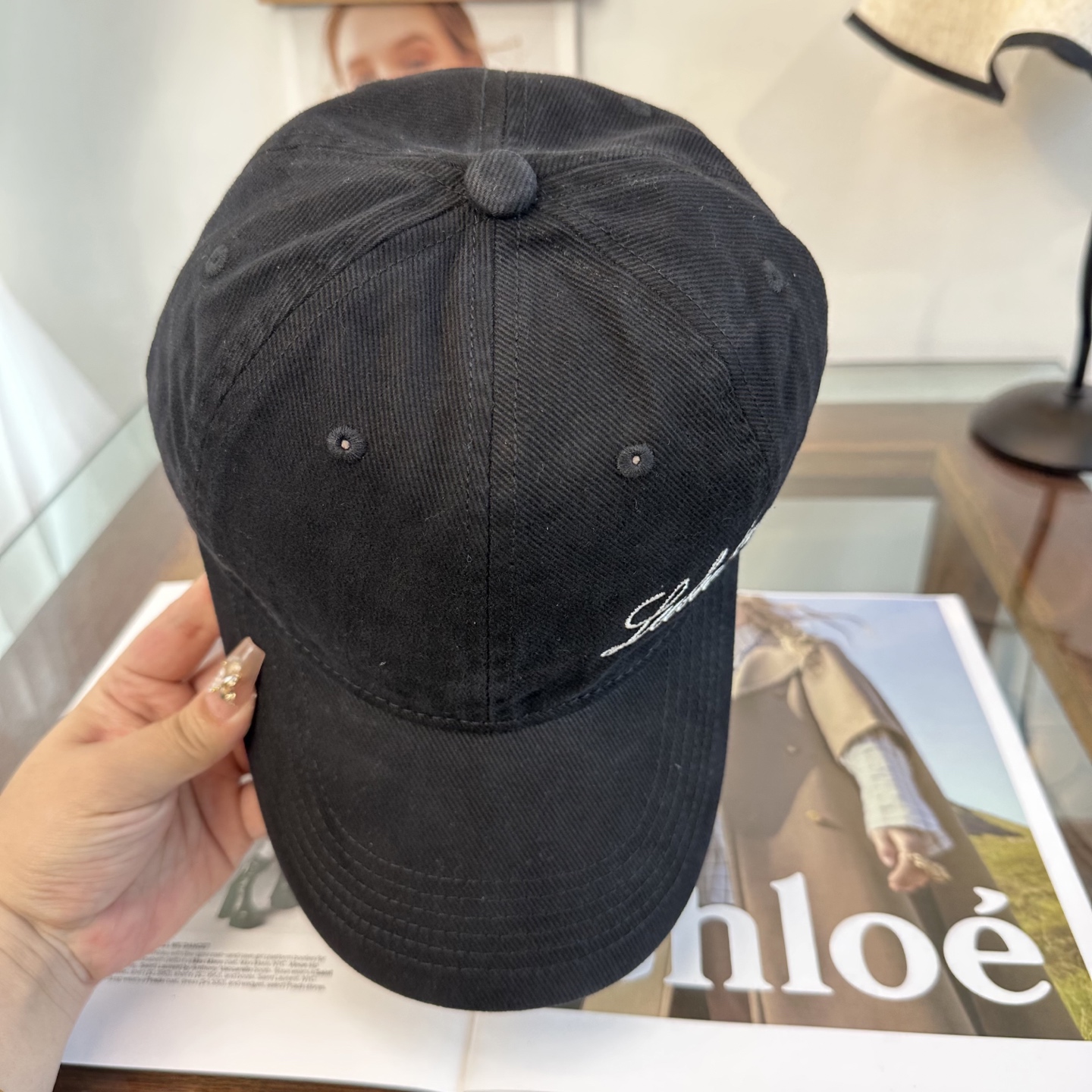 潮牌棒球帽 简单休闲风的棒球帽 减龄百搭 适配度很高！简单随性~出街拍照拗造型非常加分~男女同款 随意搭