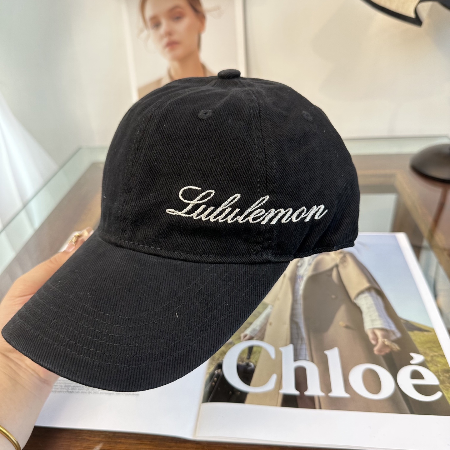 潮牌棒球帽 简单休闲风的棒球帽 减龄百搭 适配度很高！简单随性~出街拍照拗造型非常加分~男女同款 随意搭