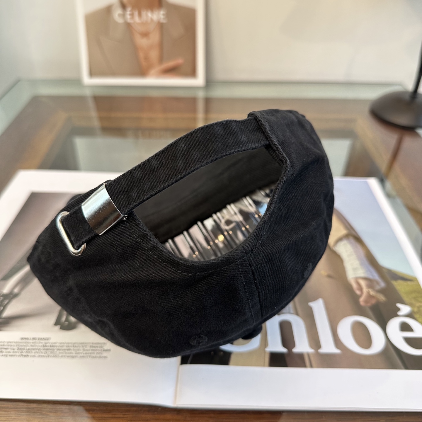 潮牌棒球帽 简单休闲风的棒球帽 减龄百搭 适配度很高！简单随性~出街拍照拗造型非常加分~男女同款 随意搭