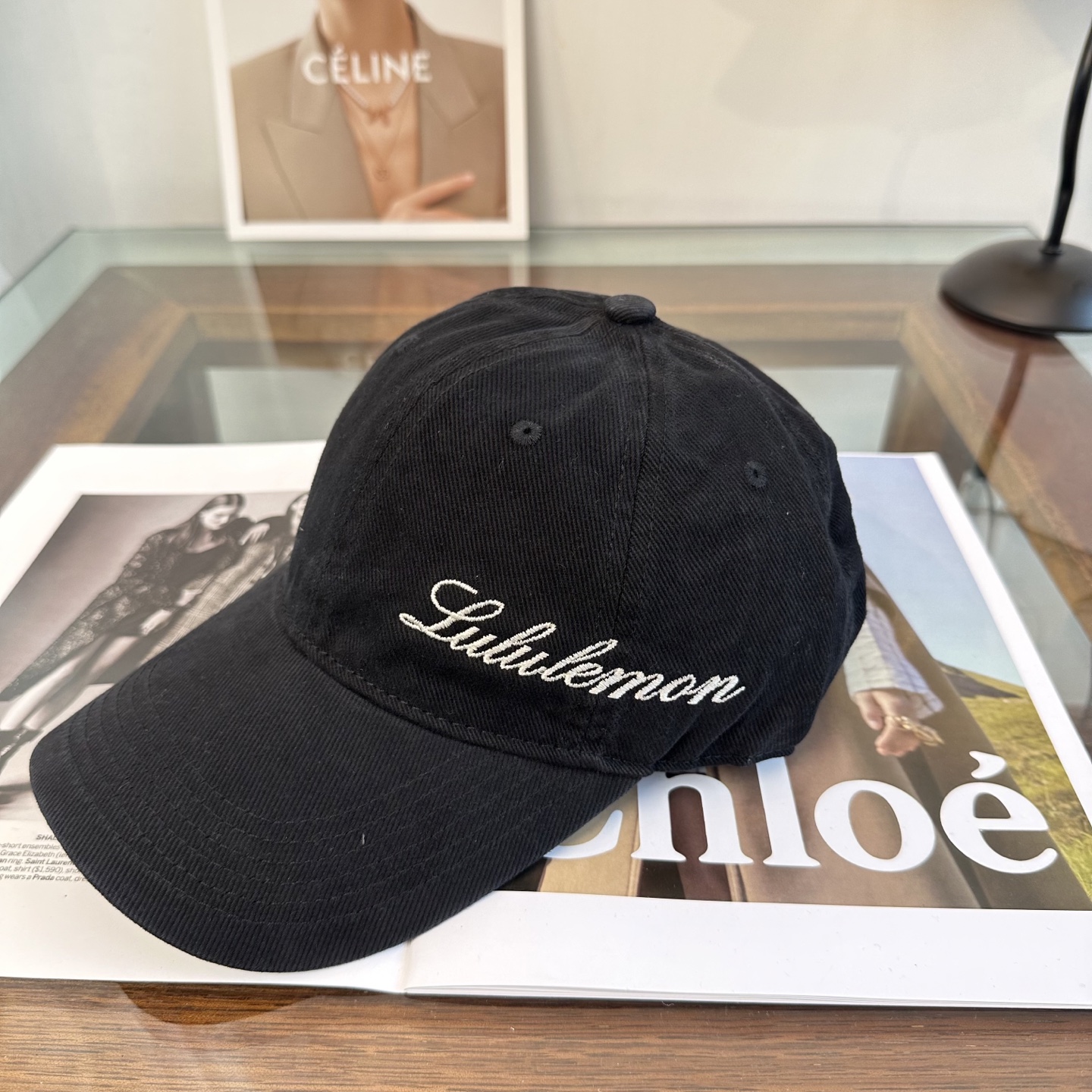 潮牌棒球帽 简单休闲风的棒球帽 减龄百搭 适配度很高！简单随性~出街拍照拗造型非常加分~男女同款 随意搭