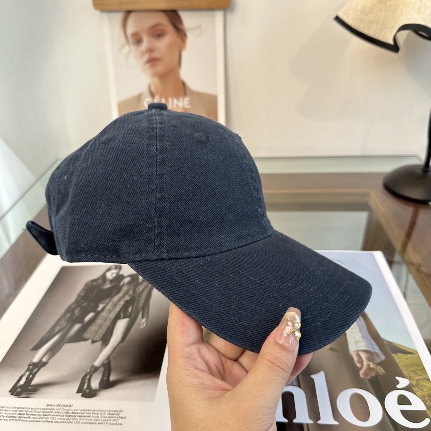 潮牌棒球帽 简单休闲风的棒球帽 减龄百搭 适配度很高！简单随性~出街拍照拗造型非常加分~男女同款 随意搭