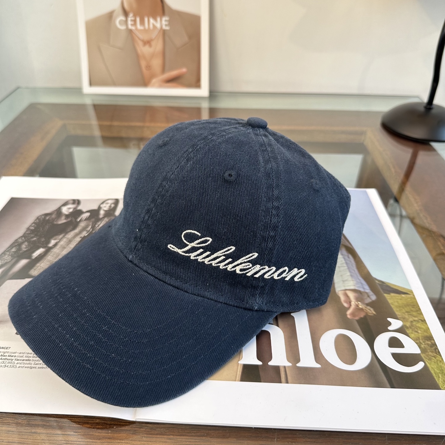 潮牌棒球帽 简单休闲风的棒球帽 减龄百搭 适配度很高！简单随性~出街拍照拗造型非常加分~男女同款 随意搭