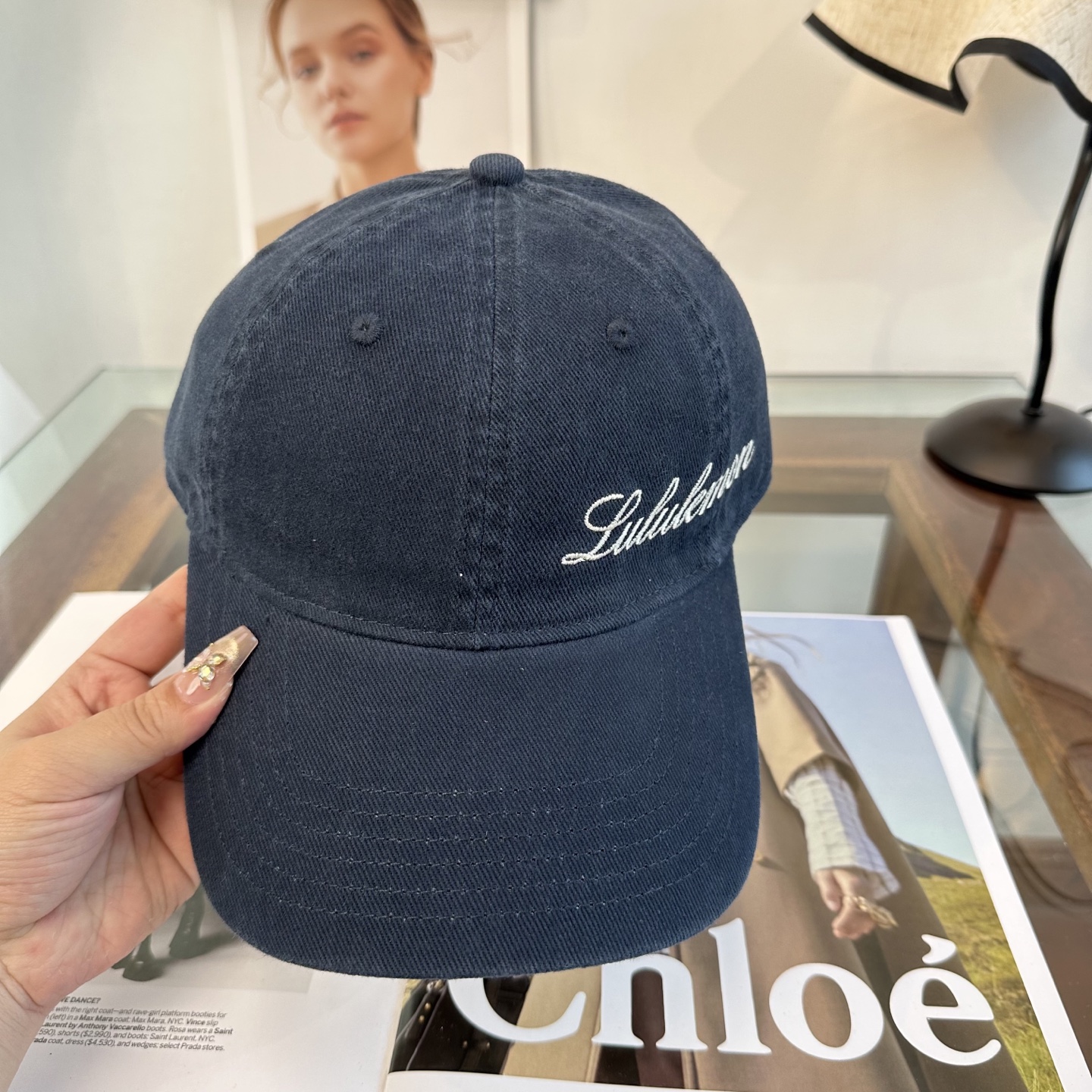 潮牌棒球帽 简单休闲风的棒球帽 减龄百搭 适配度很高！简单随性~出街拍照拗造型非常加分~男女同款 随意搭