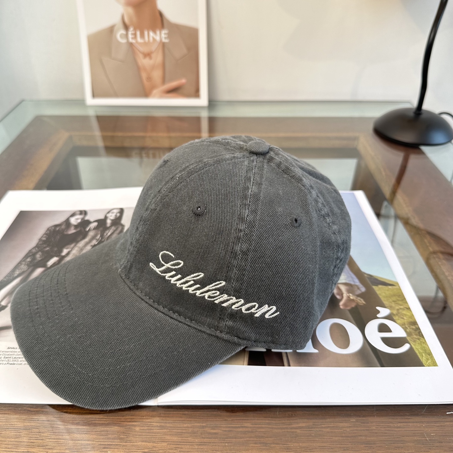 潮牌棒球帽 简单休闲风的棒球帽 减龄百搭 适配度很高！简单随性~出街拍照拗造型非常加分~男女同款 随意搭