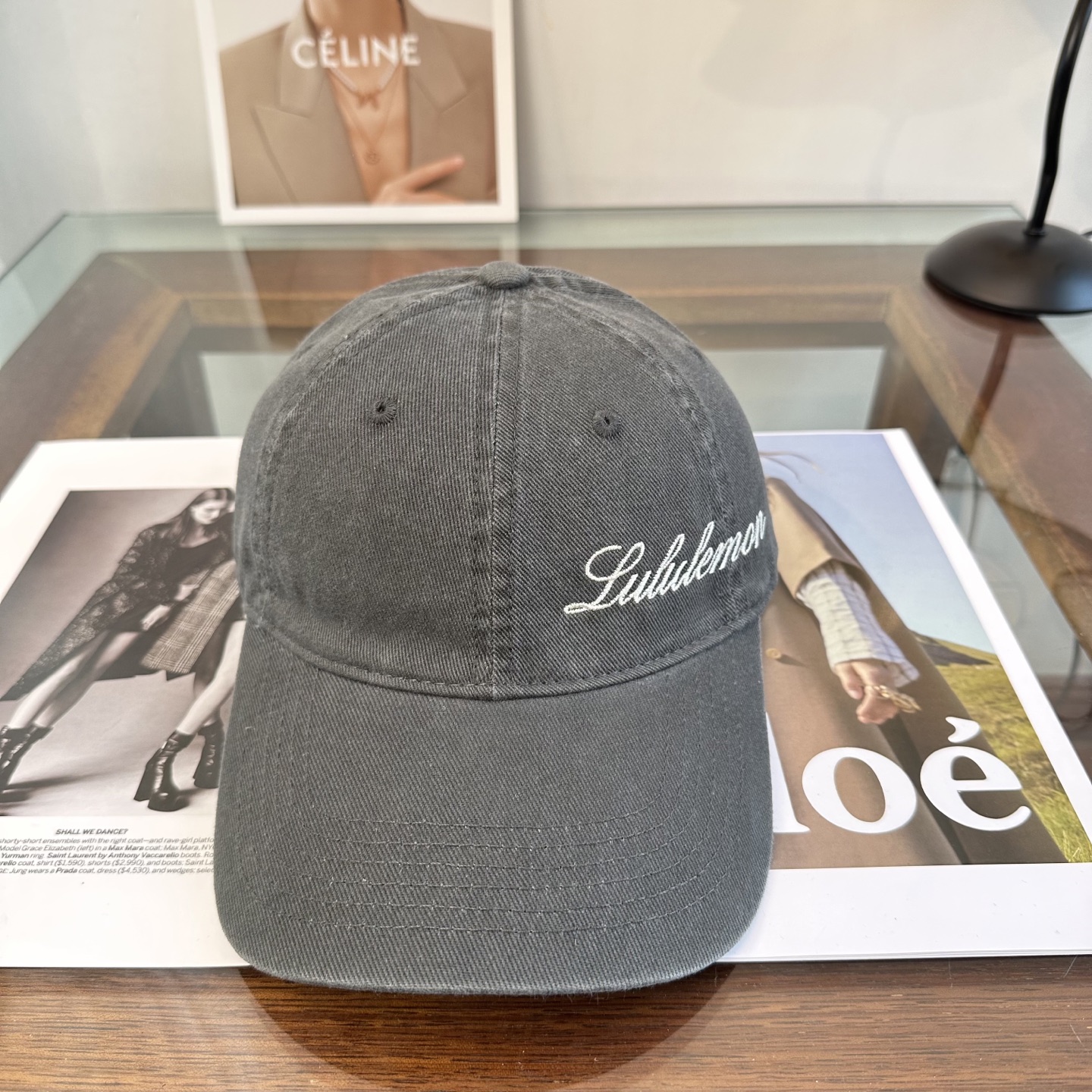 潮牌棒球帽 简单休闲风的棒球帽 减龄百搭 适配度很高！简单随性~出街拍照拗造型非常加分~男女同款 随意搭