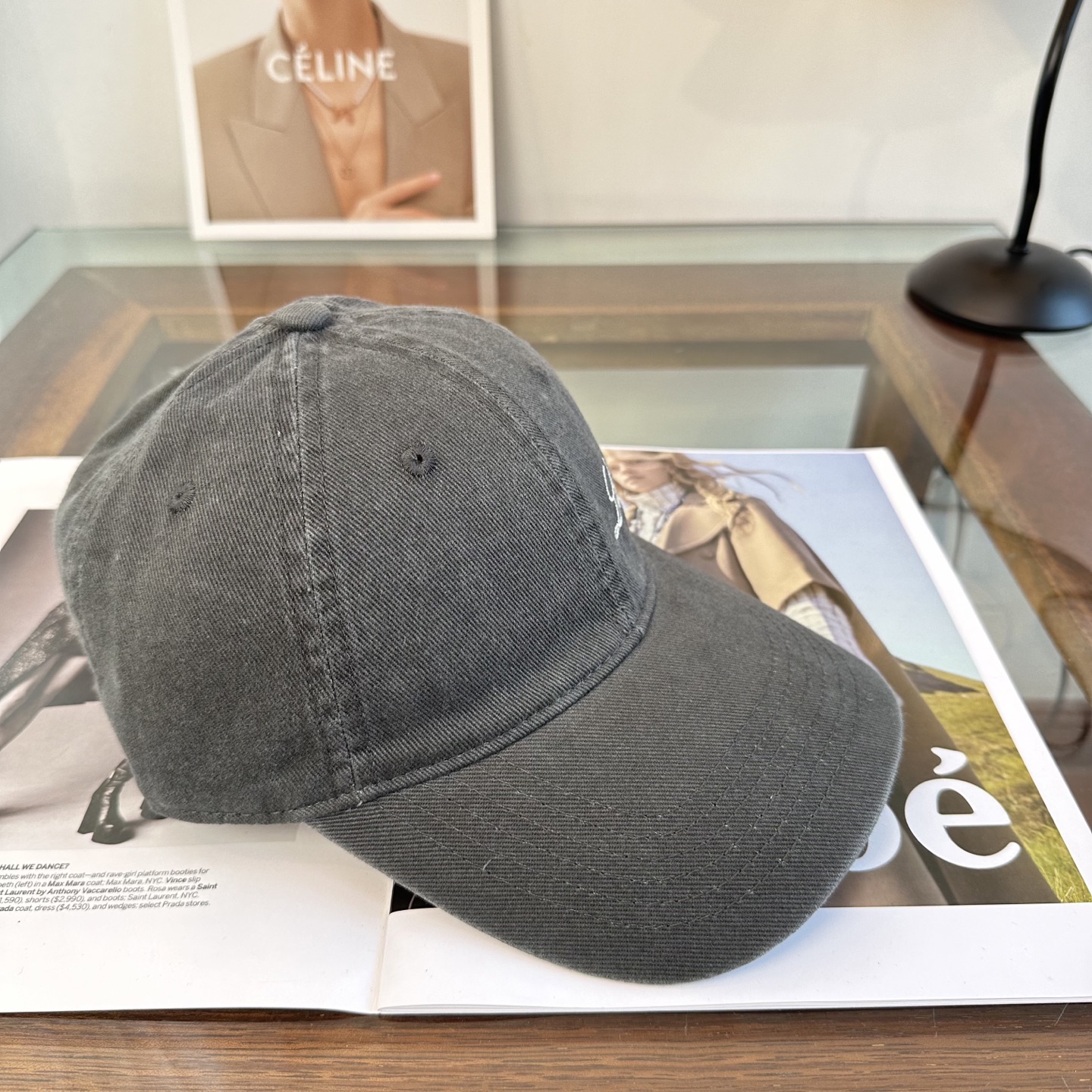 潮牌棒球帽 简单休闲风的棒球帽 减龄百搭 适配度很高！简单随性~出街拍照拗造型非常加分~男女同款 随意搭