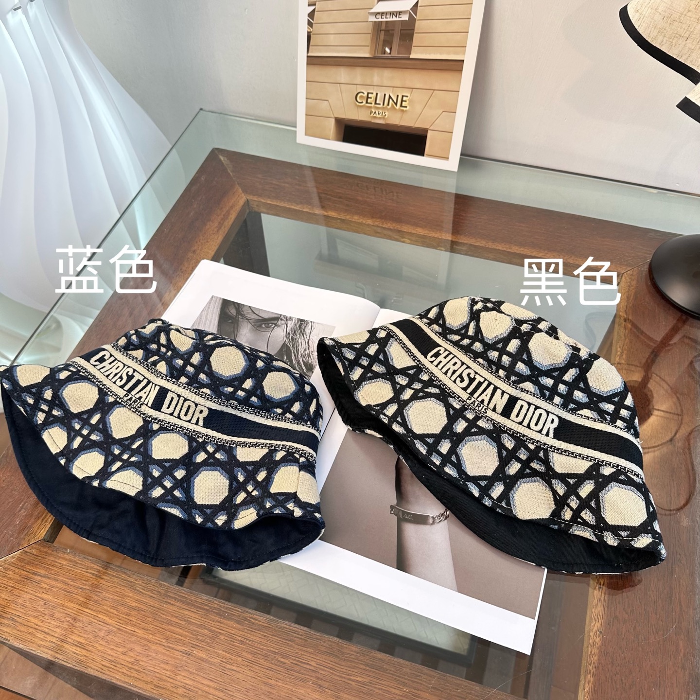 Dior 迪奥Dior 官网最新迪奥logo渔夫帽，防晒指数超高，特别显脸小，有型不软塌，可随意折叠，携带方便