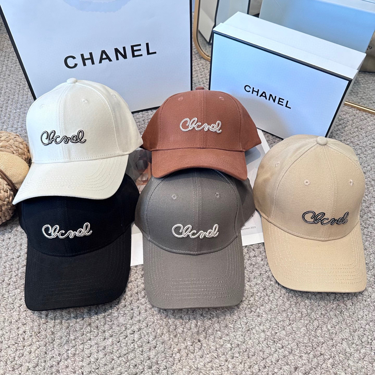 CHANEL香奈儿 新款简约刺绣logo棒球帽，新款出货，大牌款超好搭配，赶紧入手！