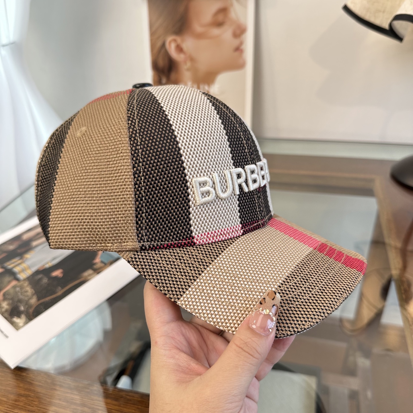 巴宝莉BURBERRY官网同步上线 韩版新款英伦风定制款1:1原单品质 男女通用棒球帽 美邦工艺 高版品