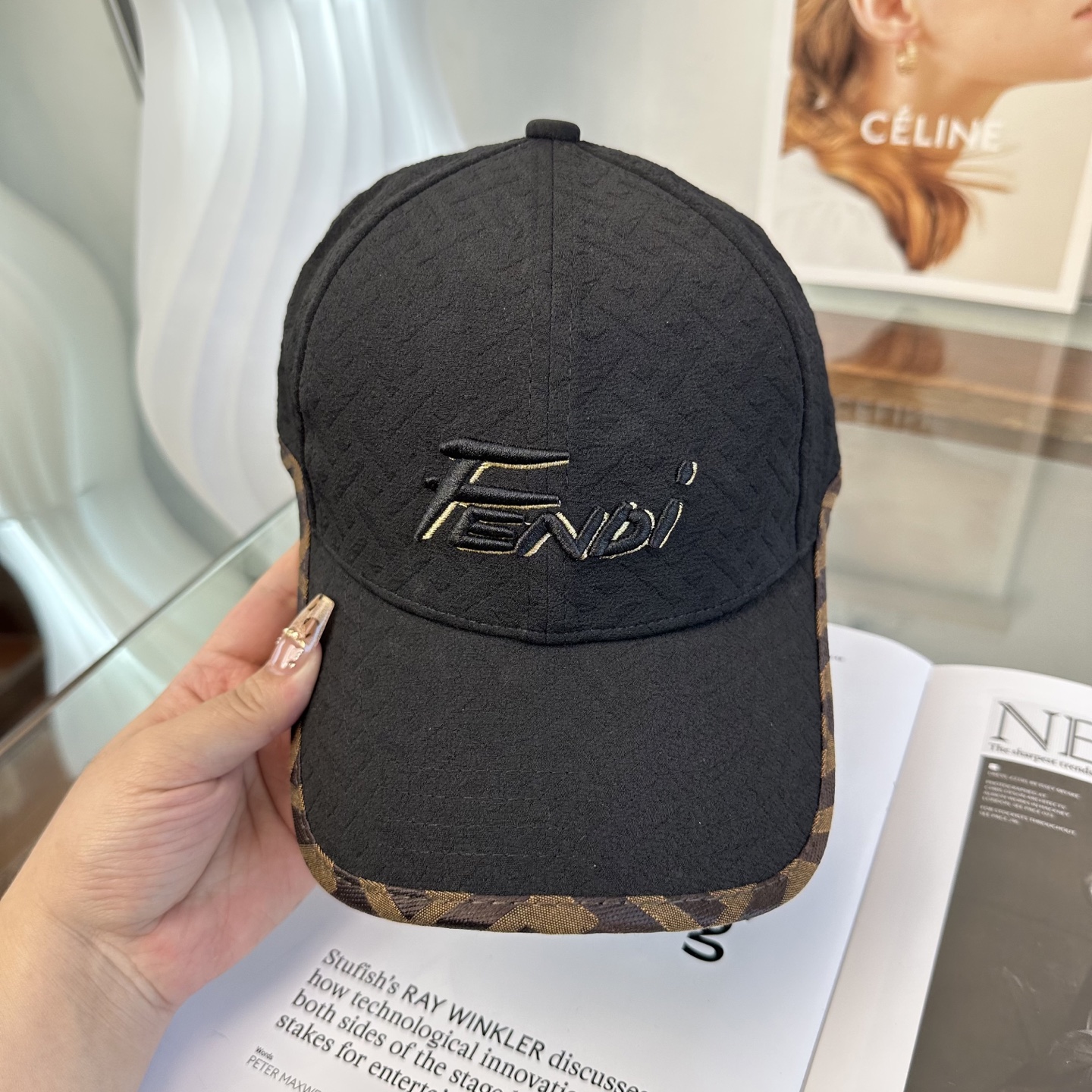 FENDI芬迪 新款棒球帽🧢 经典FF中古单品，气质穿搭单品，质量杠杠👍