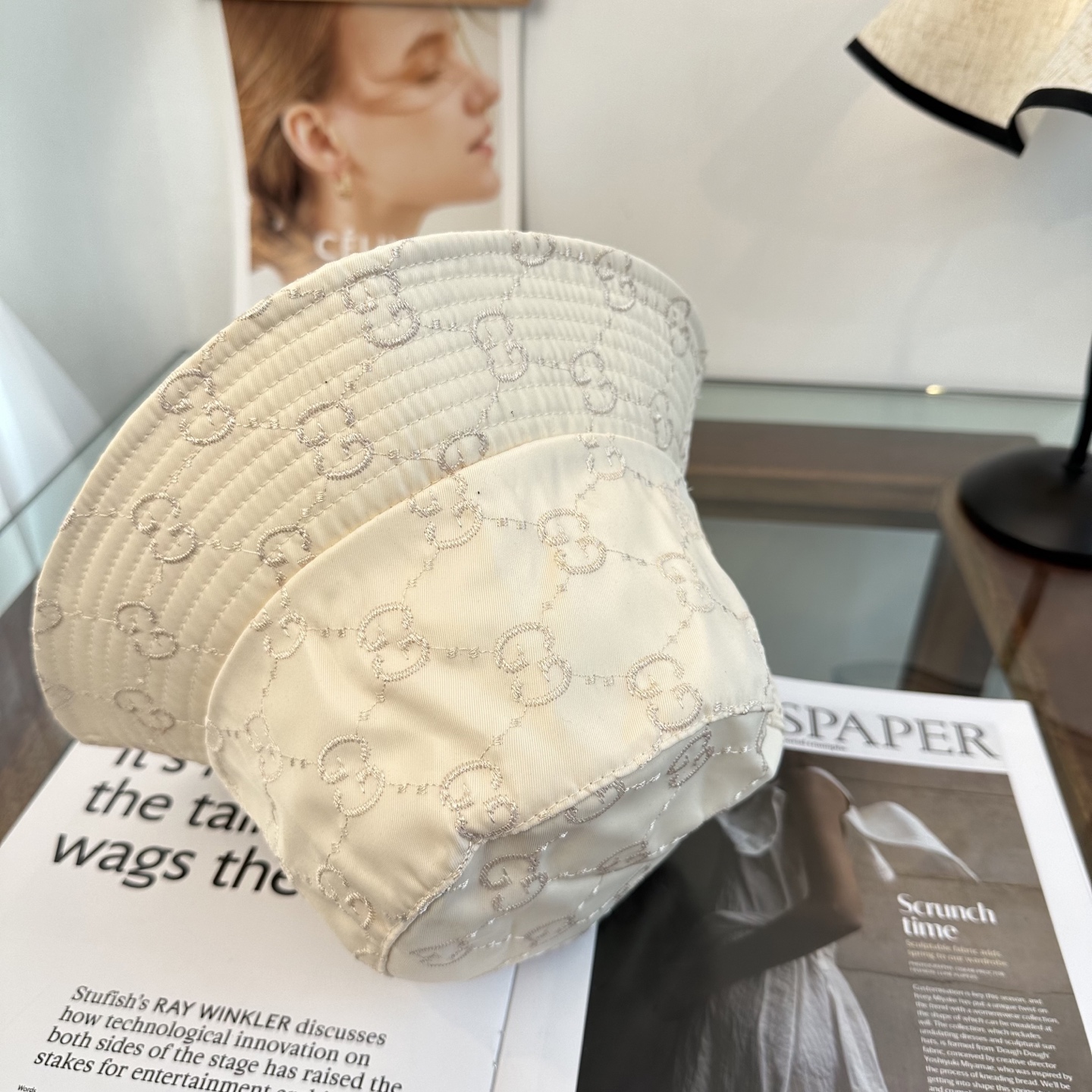 GUCCI古奇渔夫帽👒官网新品Gucci渔夫帽火爆来袭 工艺非常精美 高档大气上档次！低调奢华，方便携带