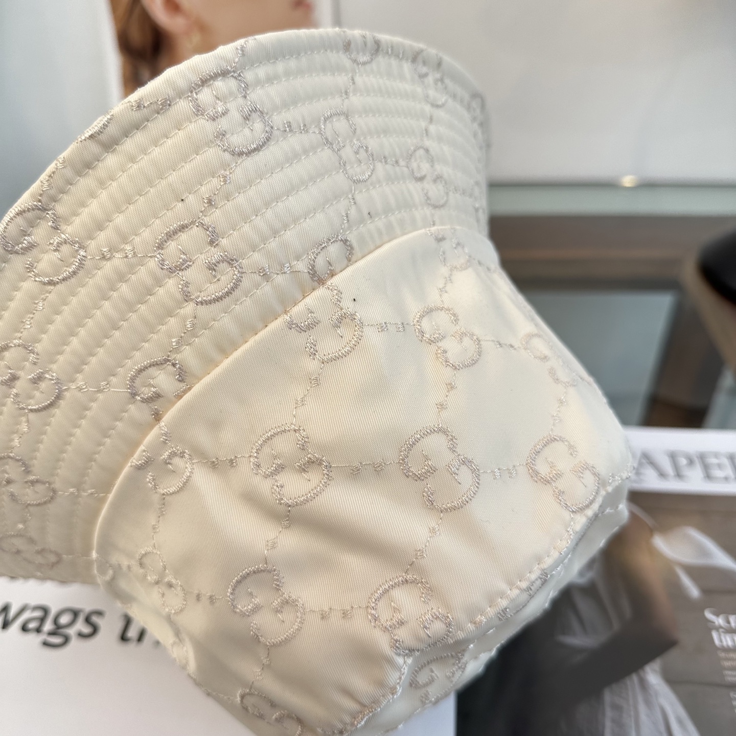 GUCCI古奇渔夫帽👒官网新品Gucci渔夫帽火爆来袭 工艺非常精美 高档大气上档次！低调奢华，方便携带