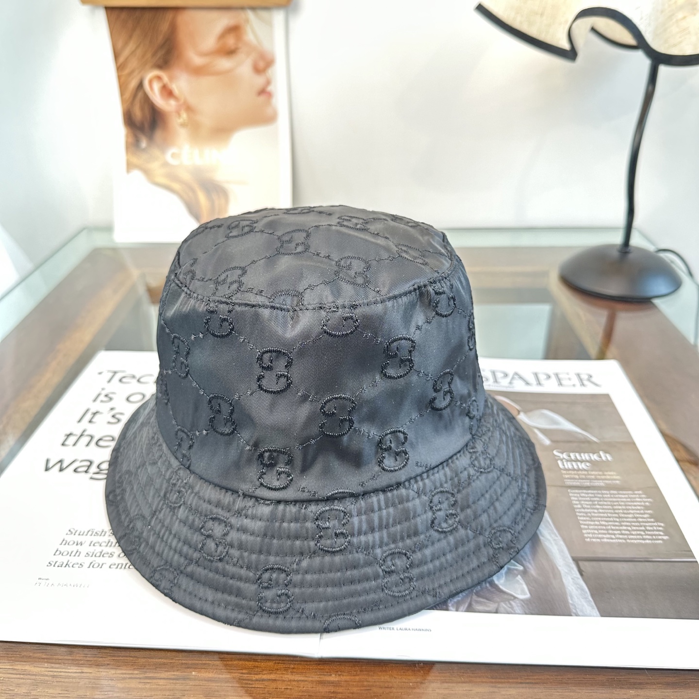 GUCCI古奇渔夫帽👒官网新品Gucci渔夫帽火爆来袭 工艺非常精美 高档大气上档次！低调奢华，方便携带