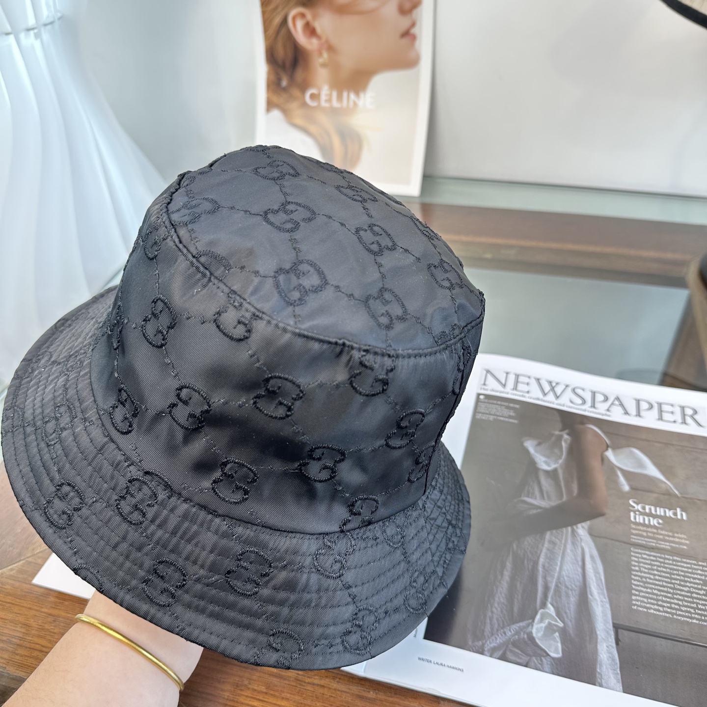 GUCCI古奇渔夫帽👒官网新品Gucci渔夫帽火爆来袭 工艺非常精美 高档大气上档次！低调奢华，方便携带