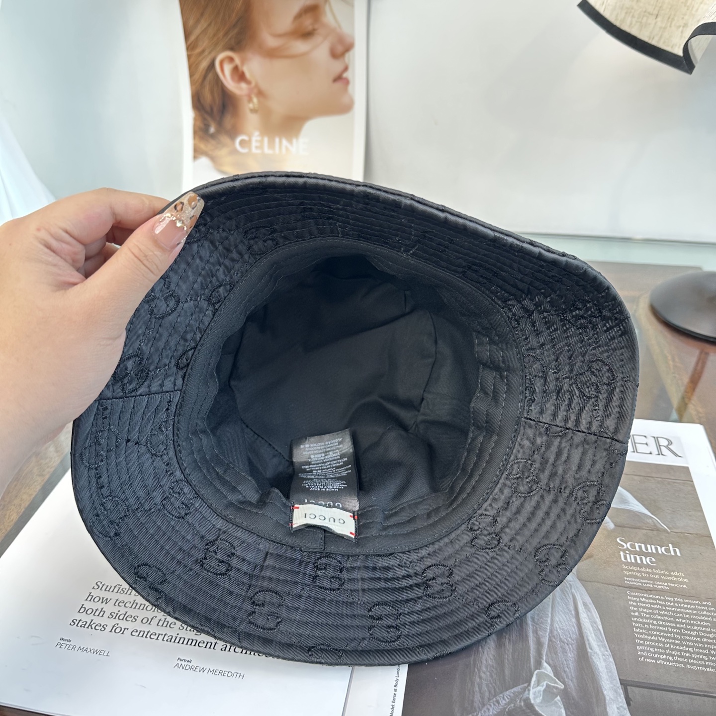 GUCCI古奇渔夫帽👒官网新品Gucci渔夫帽火爆来袭 工艺非常精美 高档大气上档次！低调奢华，方便携带