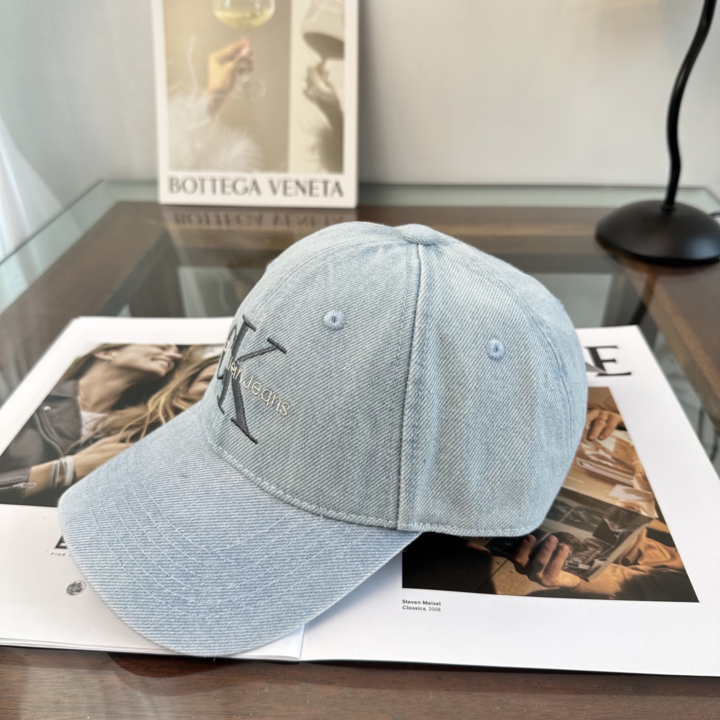 Calvin Klein，CKlogo秋冬新款棒球帽 小红书推荐，时尚百搭，众多明星都喜欢的一款，非常爆