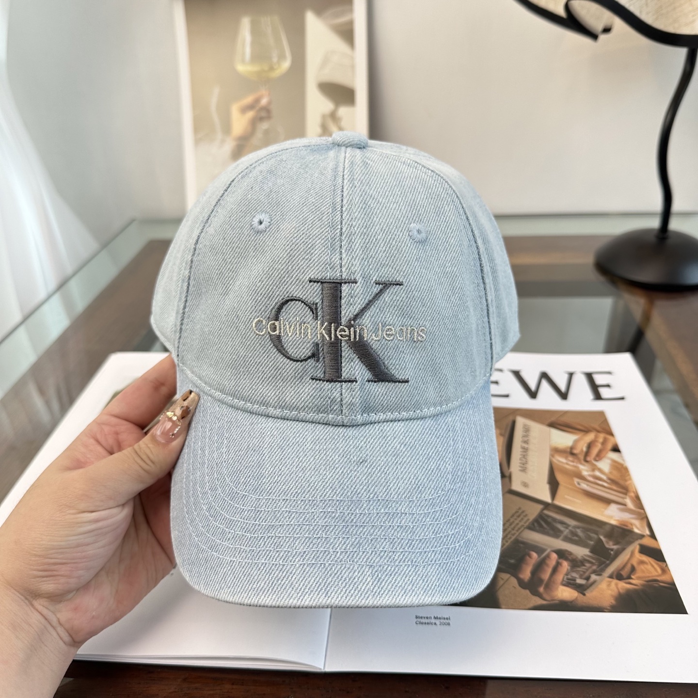 Calvin Klein，CKlogo秋冬新款棒球帽 小红书推荐，时尚百搭，众多明星都喜欢的一款，非常爆