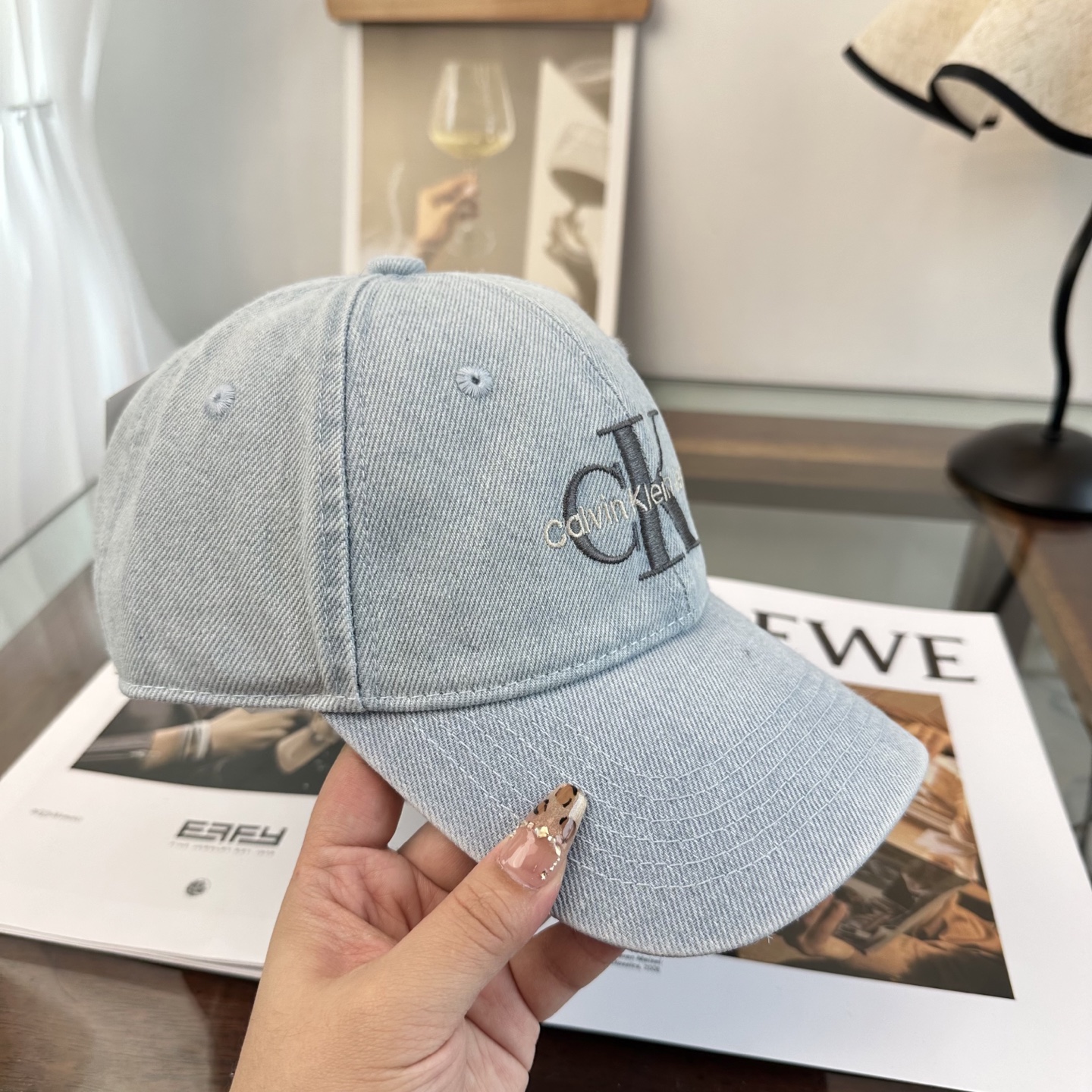 Calvin Klein，CKlogo秋冬新款棒球帽 小红书推荐，时尚百搭，众多明星都喜欢的一款，非常爆