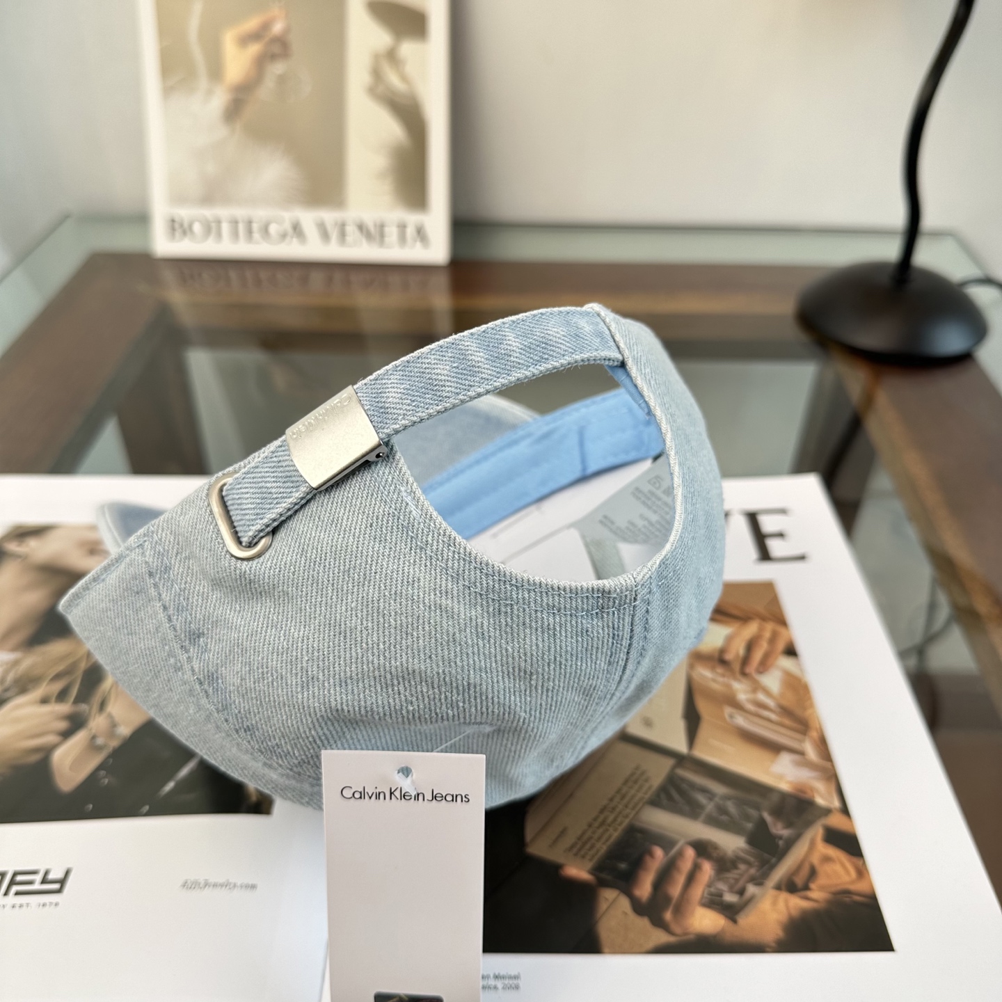Calvin Klein，CKlogo秋冬新款棒球帽 小红书推荐，时尚百搭，众多明星都喜欢的一款，非常爆
