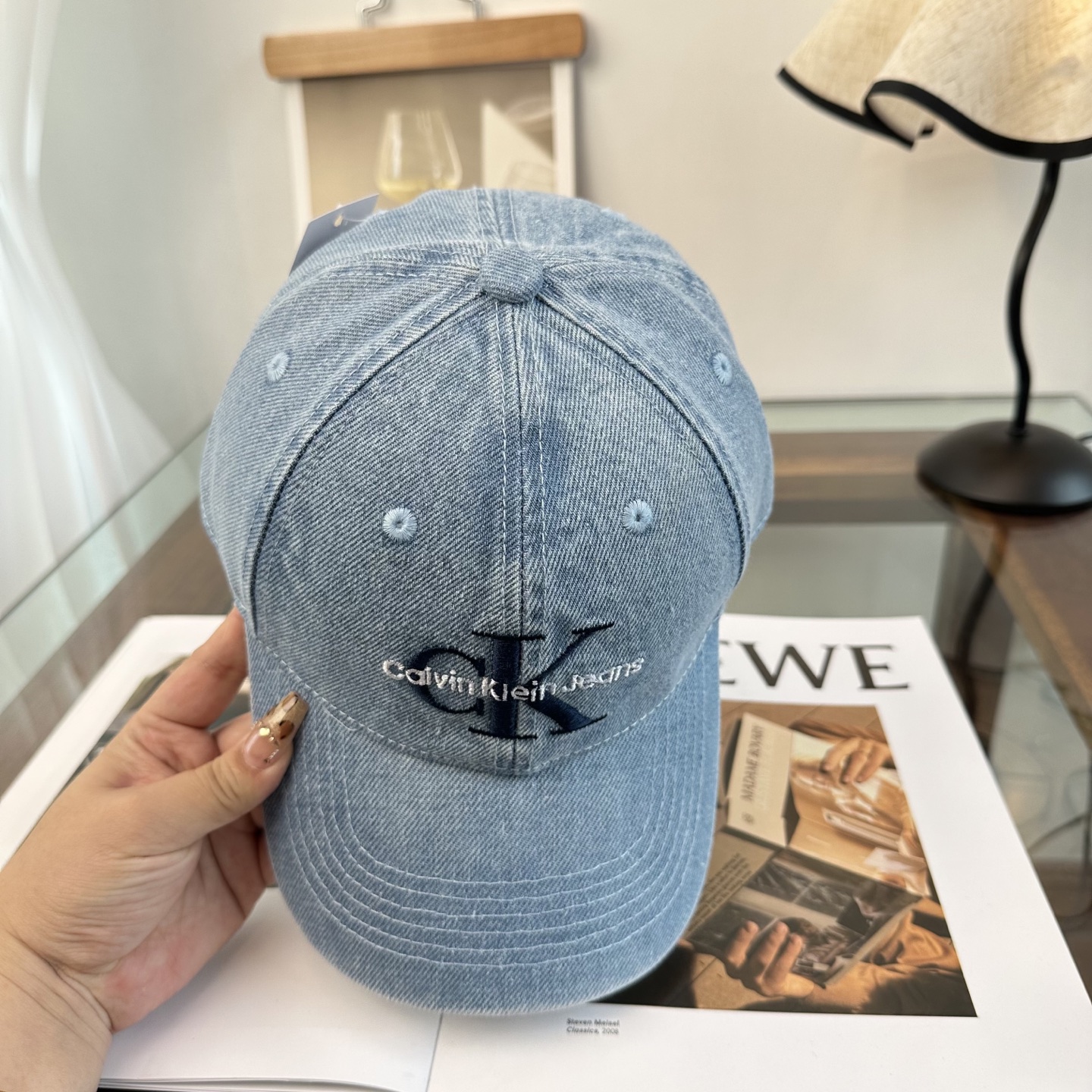 Calvin Klein，CKlogo秋冬新款棒球帽 小红书推荐，时尚百搭，众多明星都喜欢的一款，非常爆