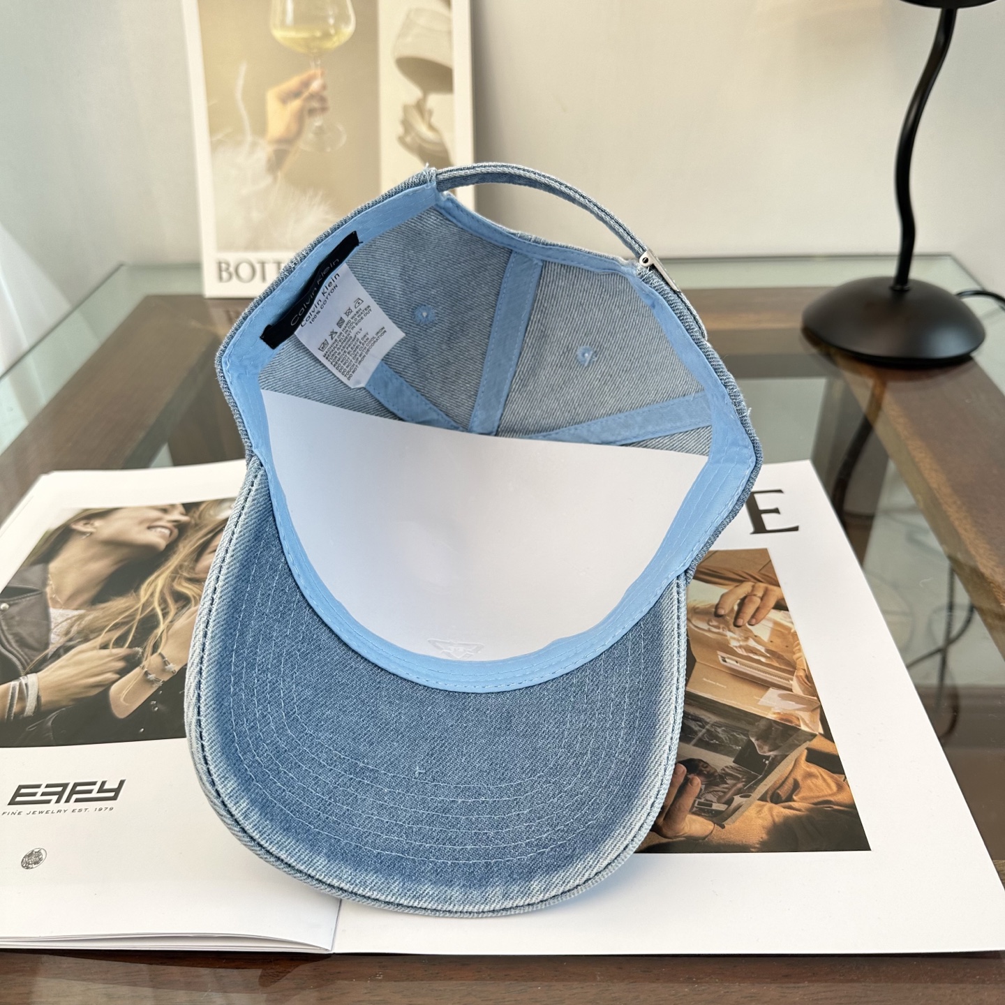 Calvin Klein，CKlogo秋冬新款棒球帽 小红书推荐，时尚百搭，众多明星都喜欢的一款，非常爆