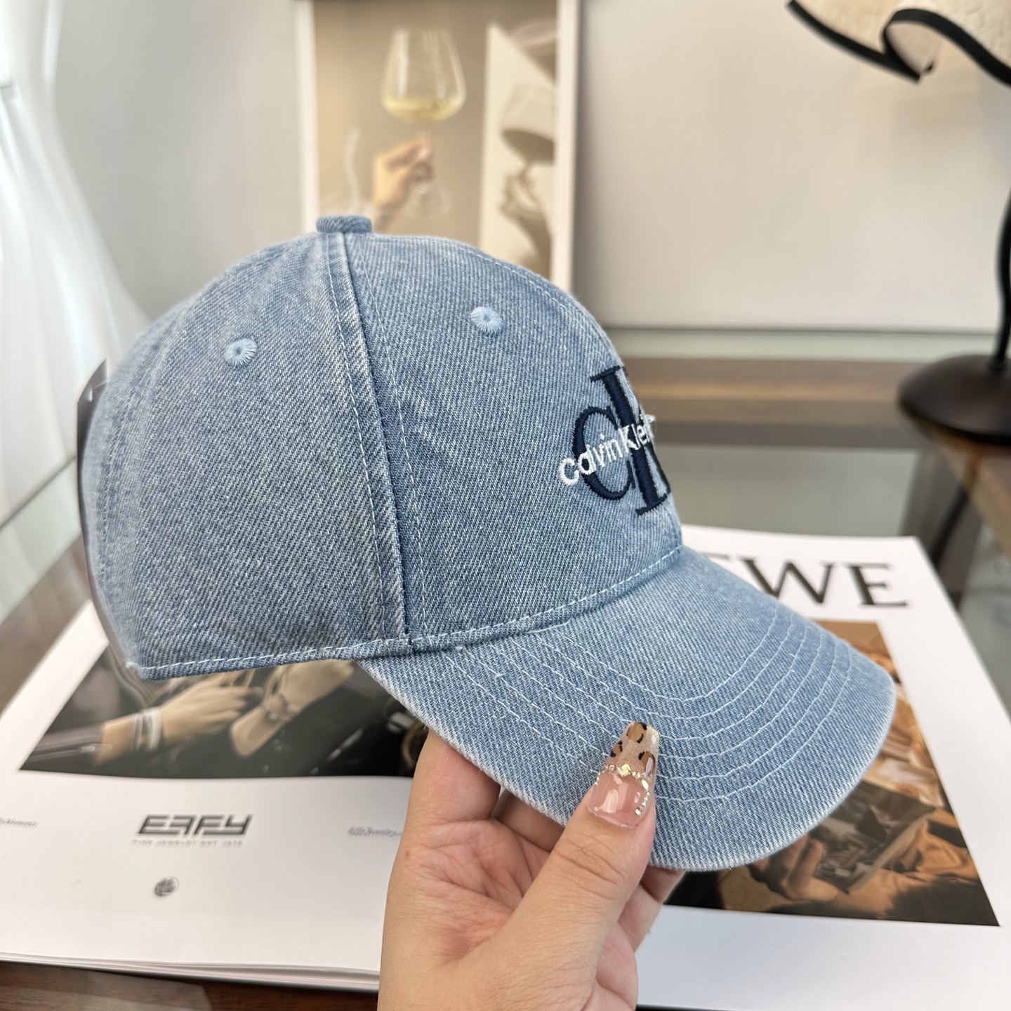 Calvin Klein，CKlogo秋冬新款棒球帽 小红书推荐，时尚百搭，众多明星都喜欢的一款，非常爆