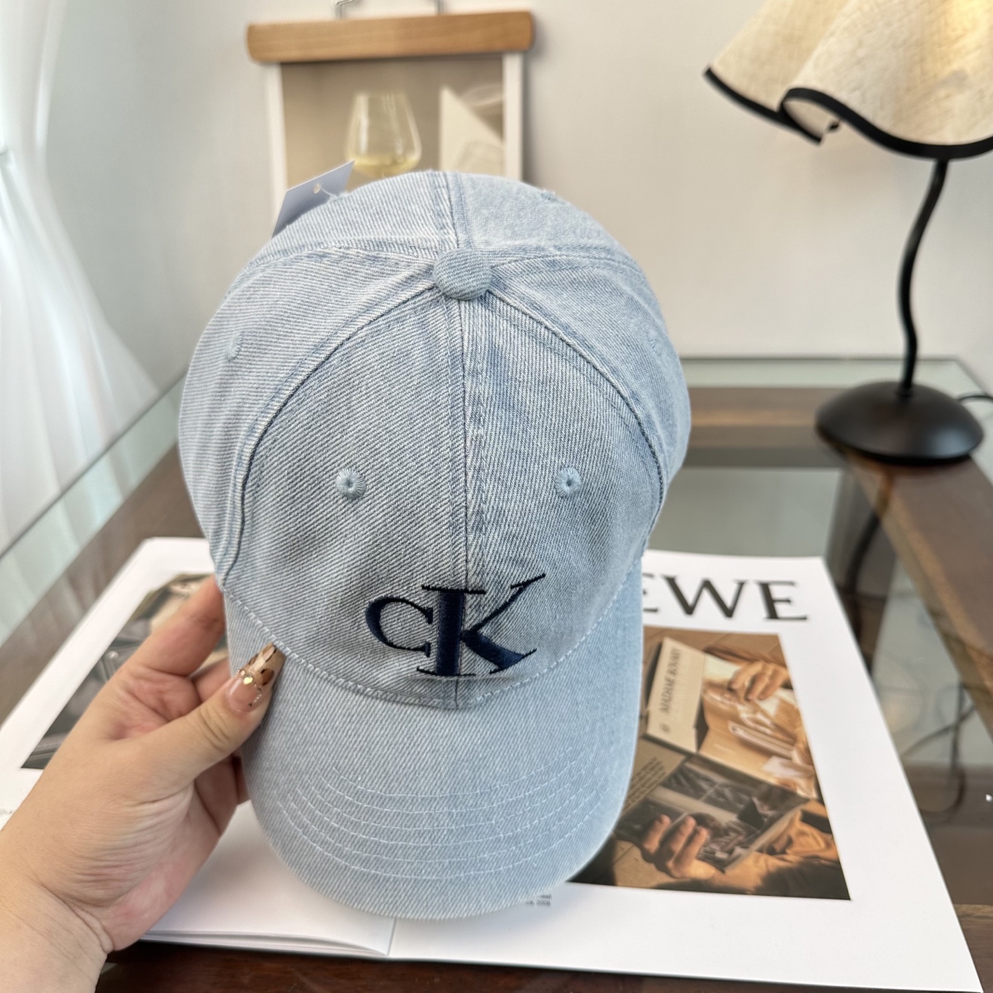 Calvin Klein，CKlogo秋冬新款棒球帽 小红书推荐，时尚百搭，众多明星都喜欢的一款，非常爆