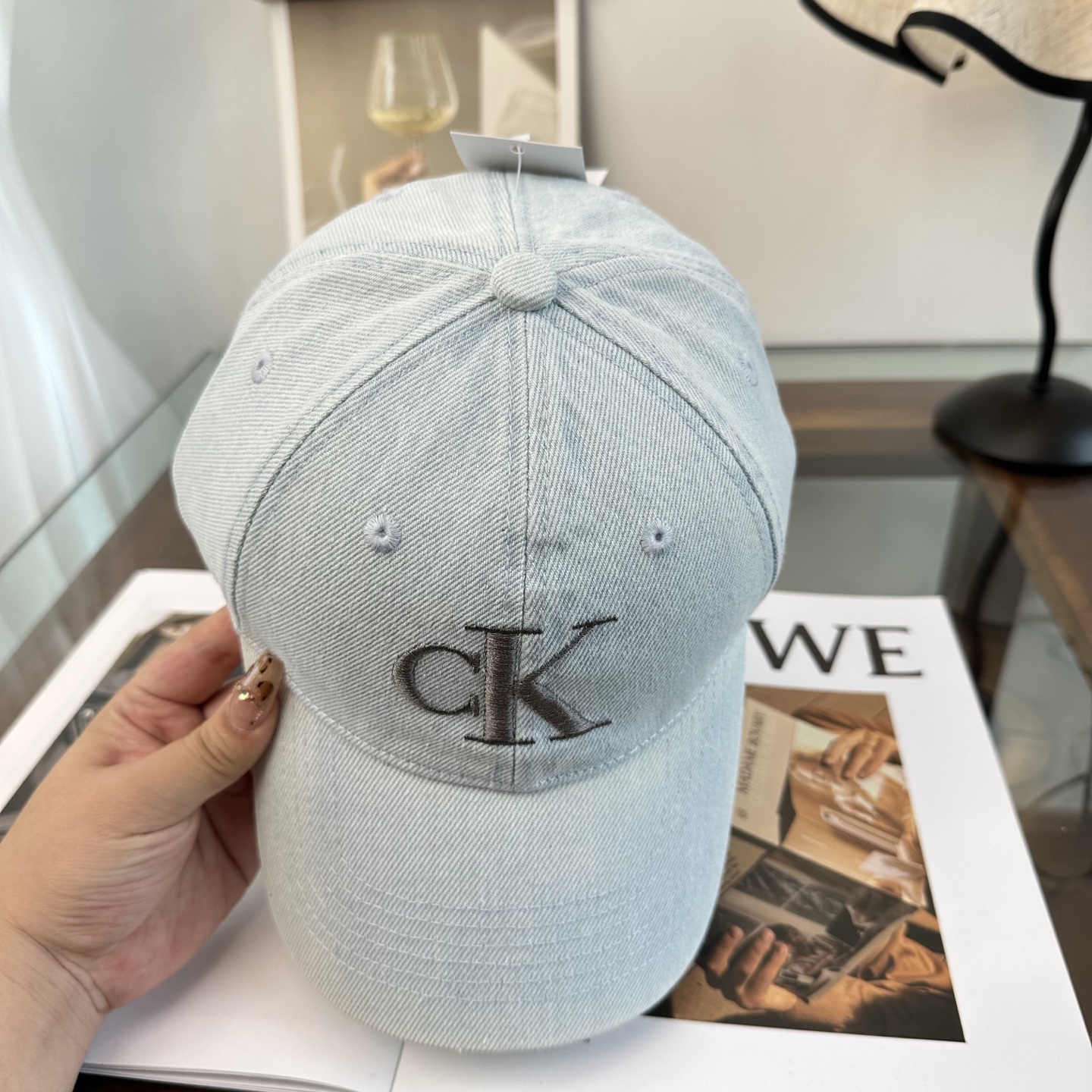 Calvin Klein，CKlogo秋冬新款棒球帽 小红书推荐，时尚百搭，众多明星都喜欢的一款，非常爆