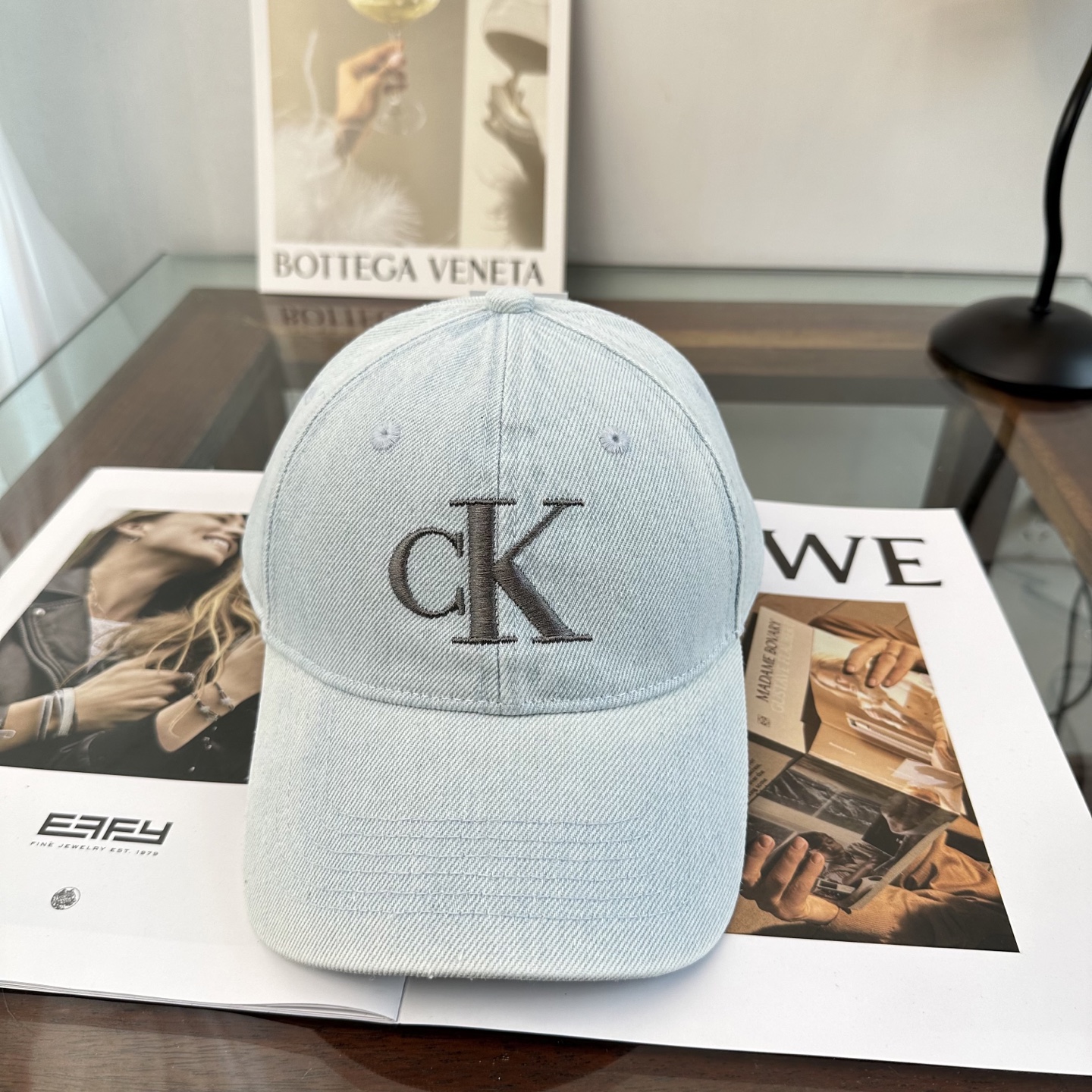 Calvin Klein，CKlogo秋冬新款棒球帽 小红书推荐，时尚百搭，众多明星都喜欢的一款，非常爆