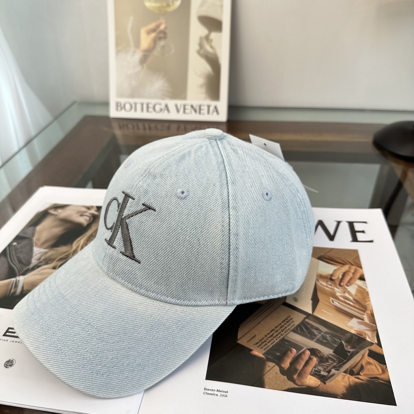 Calvin Klein，CKlogo秋冬新款棒球帽 小红书推荐，时尚百搭，众多明星都喜欢的一款，非常爆