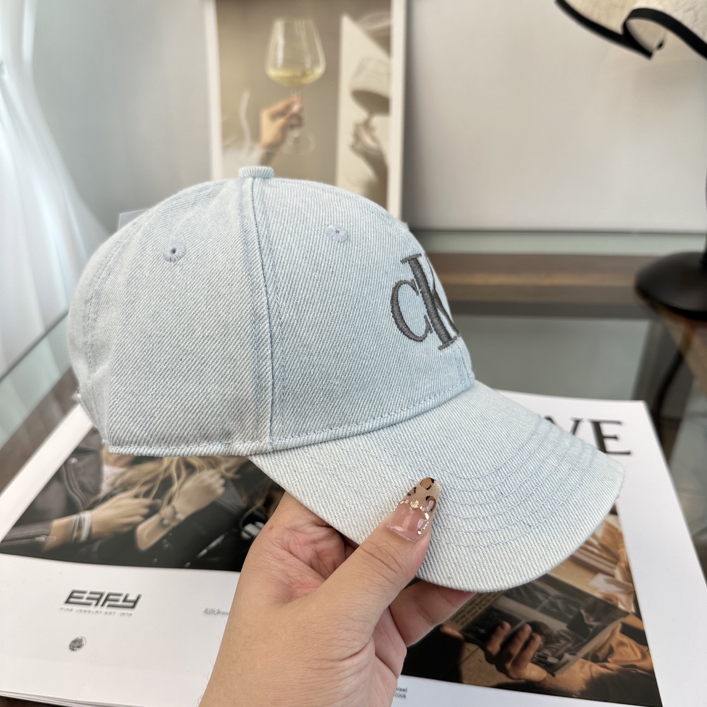 Calvin Klein，CKlogo秋冬新款棒球帽 小红书推荐，时尚百搭，众多明星都喜欢的一款，非常爆