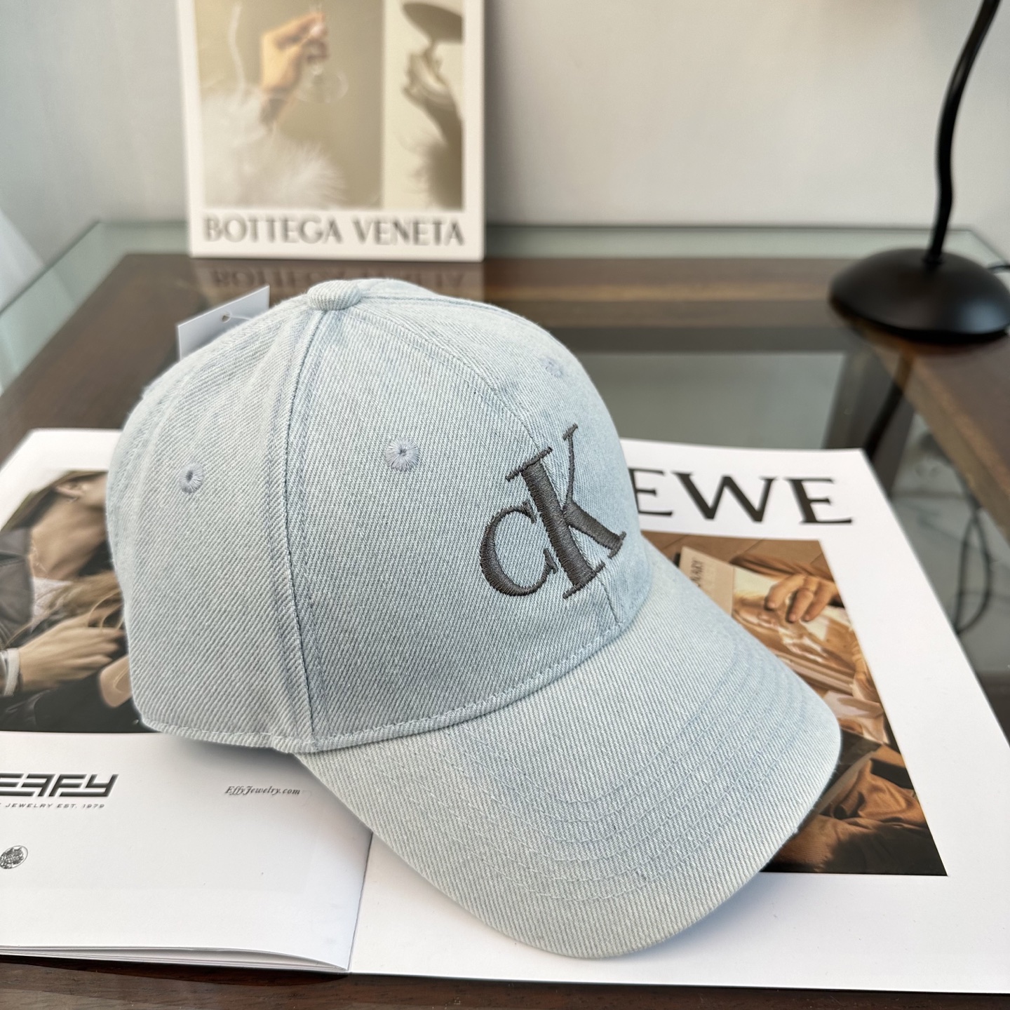 Calvin Klein，CKlogo秋冬新款棒球帽 小红书推荐，时尚百搭，众多明星都喜欢的一款，非常爆