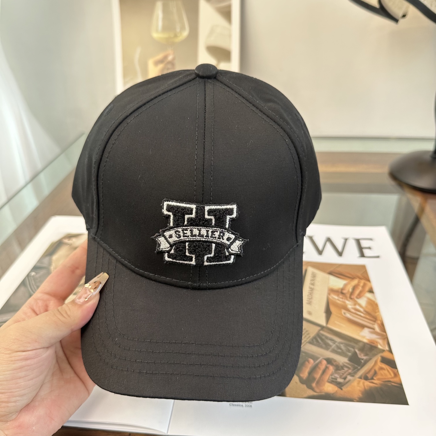 HERMÈS (爱马仕)最新款原单棒球帽 正品开模订制，做工细致，时尚帅气质量超赞！
