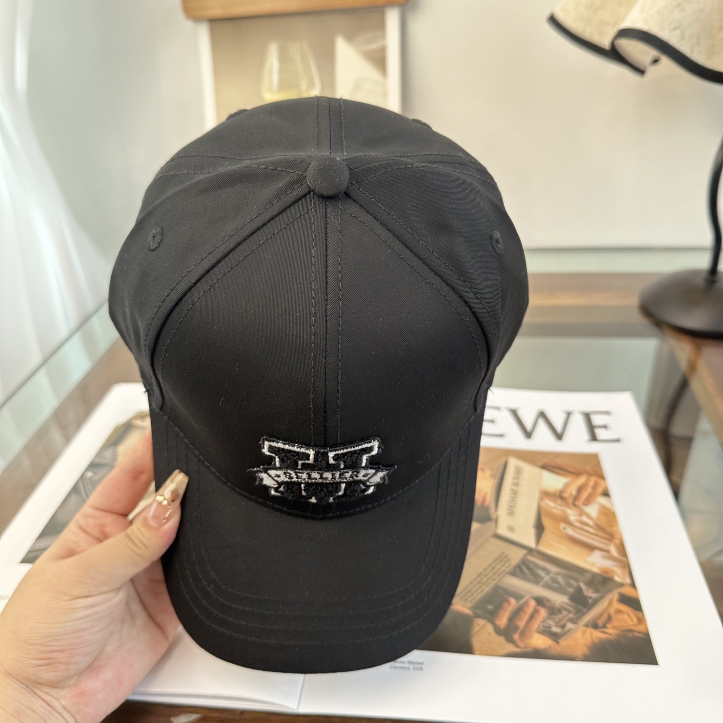 HERMÈS (爱马仕)最新款原单棒球帽 正品开模订制，做工细致，时尚帅气质量超赞！