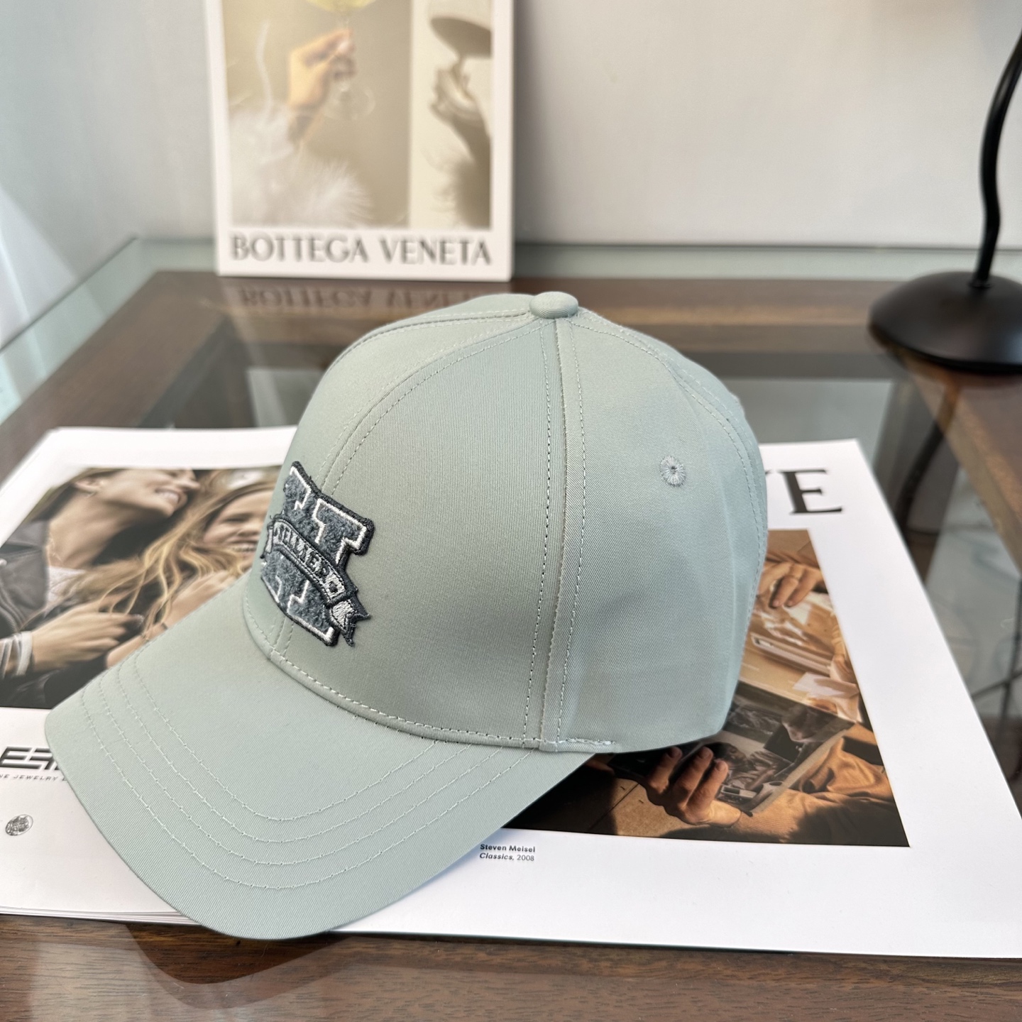 HERMÈS (爱马仕)最新款原单棒球帽 正品开模订制，做工细致，时尚帅气质量超赞！