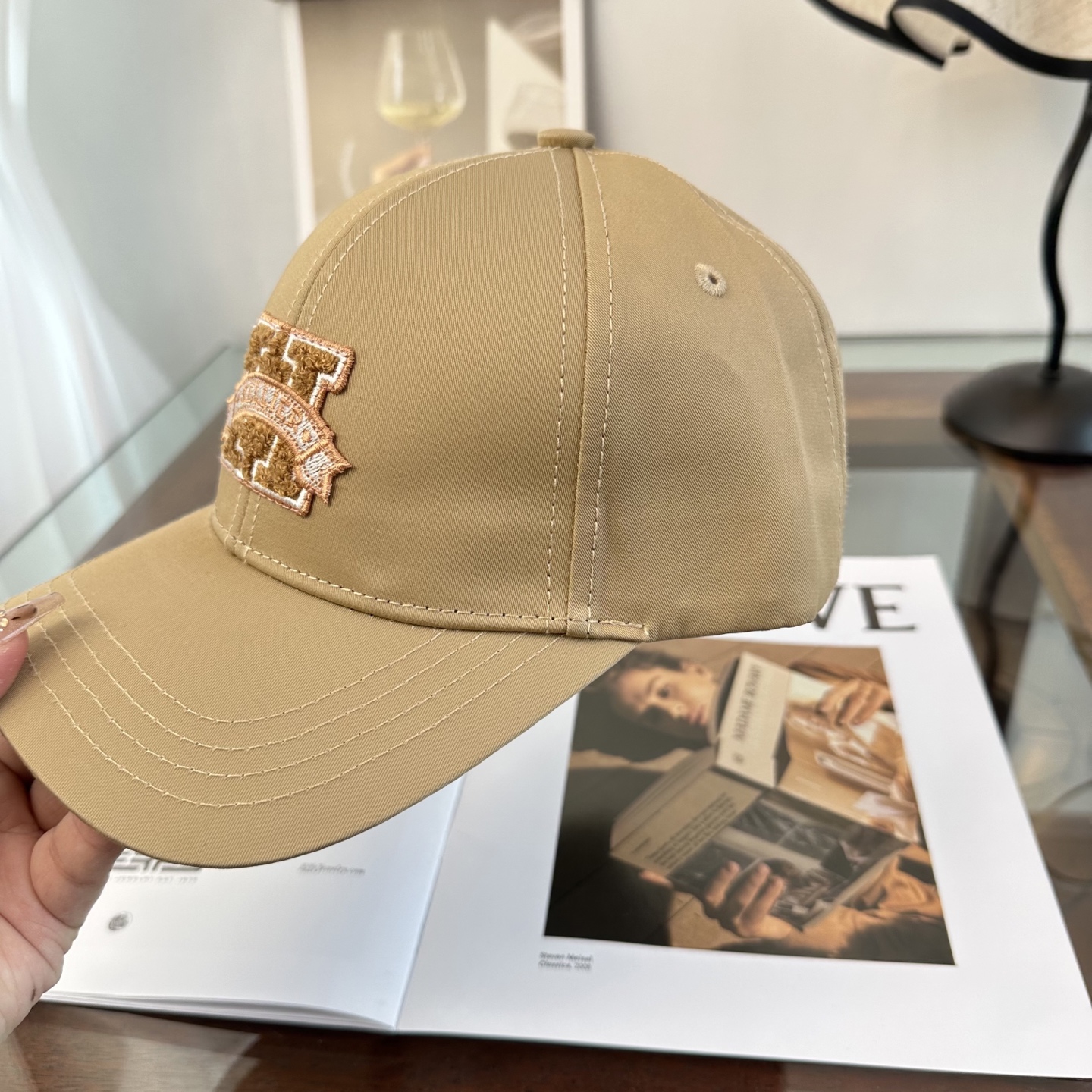 HERMÈS (爱马仕)最新款原单棒球帽 正品开模订制，做工细致，时尚帅气质量超赞！